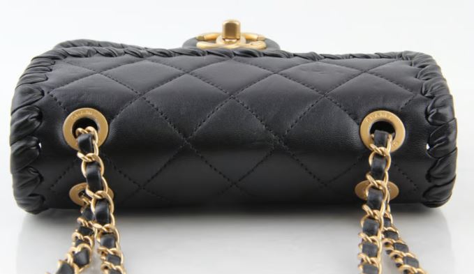 Chanel clasp bag clearance