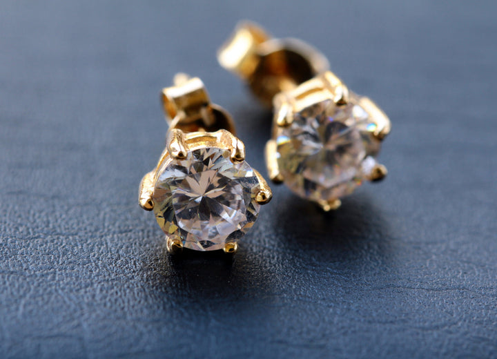10 Timeless Jewelry Pieces Every Woman Should Own