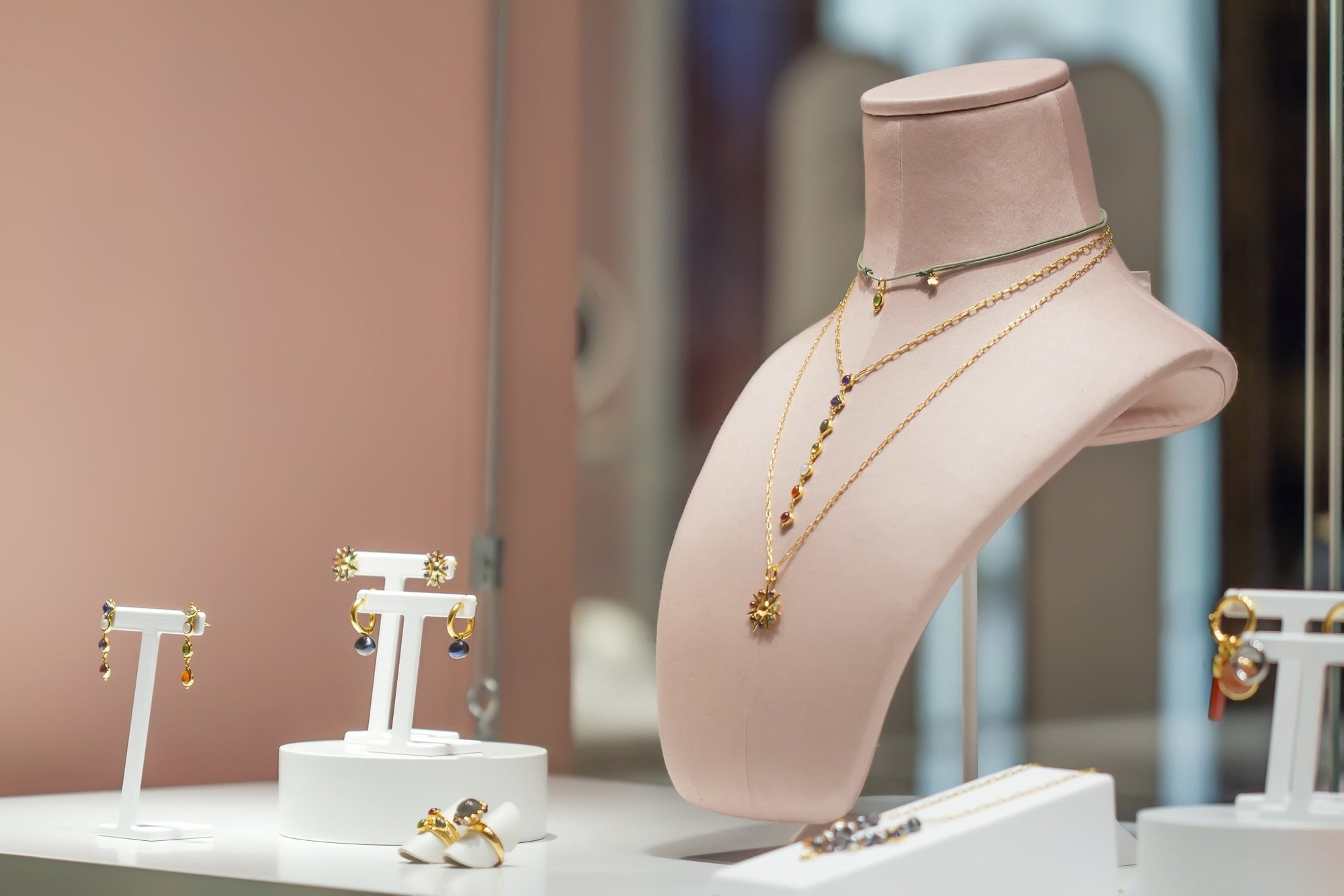 Yes, Jewelry Can Be an investment—Here’s How to Find the Right Pieces - Gold & Beyond