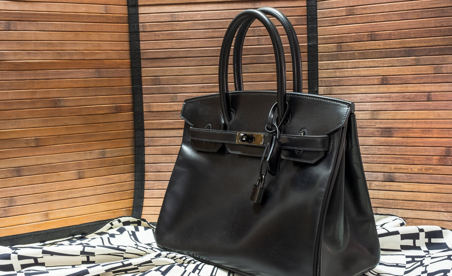 The Designer Bags That Hold Their Value in 2025: A Collector’s Guide - Gold & Beyond