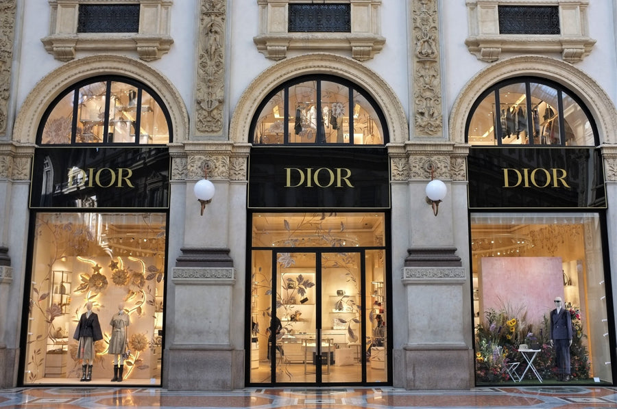 Jonathan Anderson Appointed Creative Director of Dior: A New Era for the Luxury Fashion House - Gold & Beyond