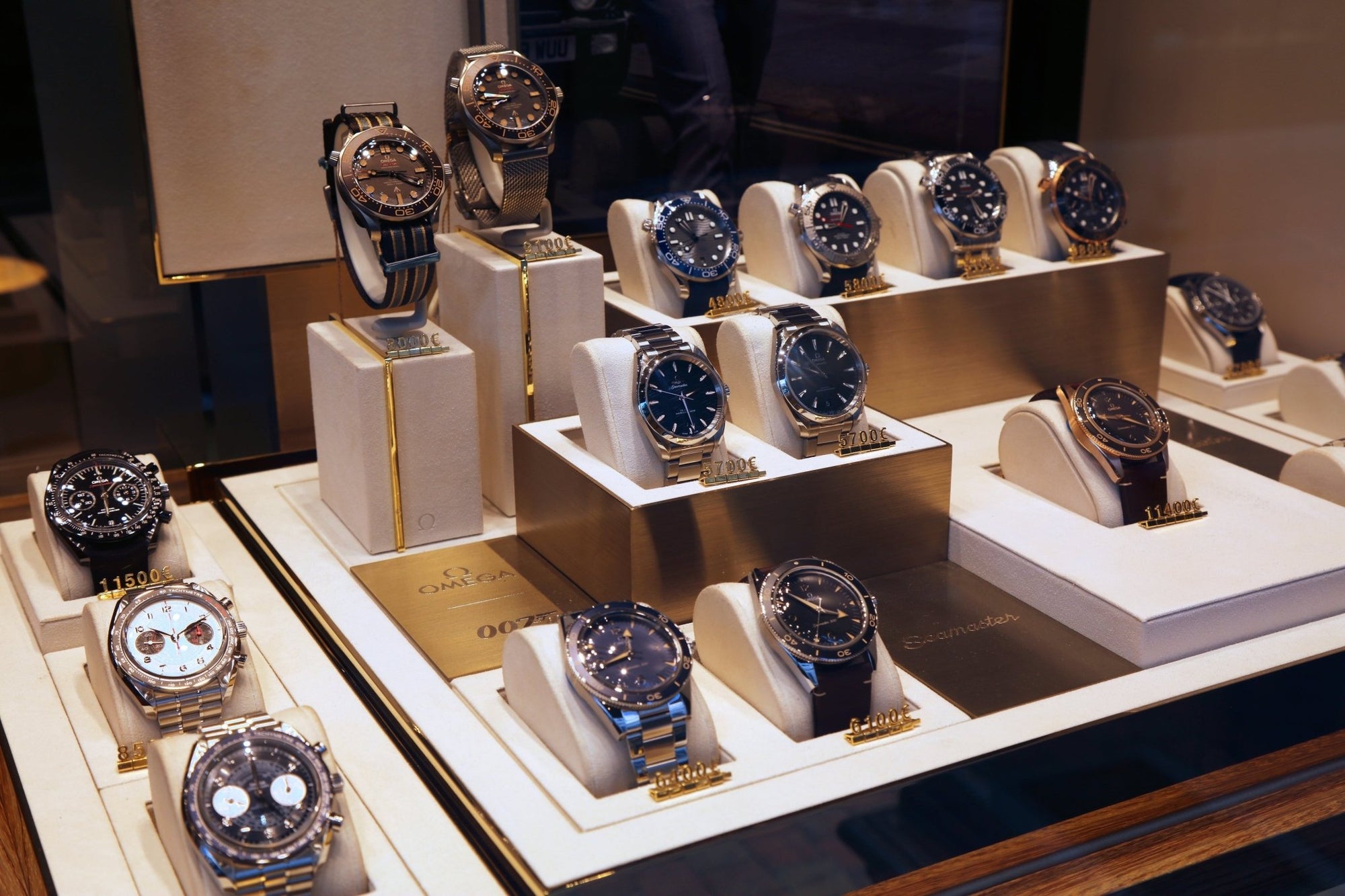 Do Watches Hold Their Value? 8 Luxury Watch Brands Worth Investing In (2025 Guide) - Gold & Beyond