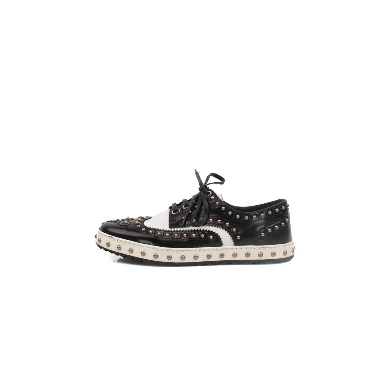 Gold & Beyond Dolce & Gabbana brogue shoes with classic leather design and detailed perforations on the toe and sides.