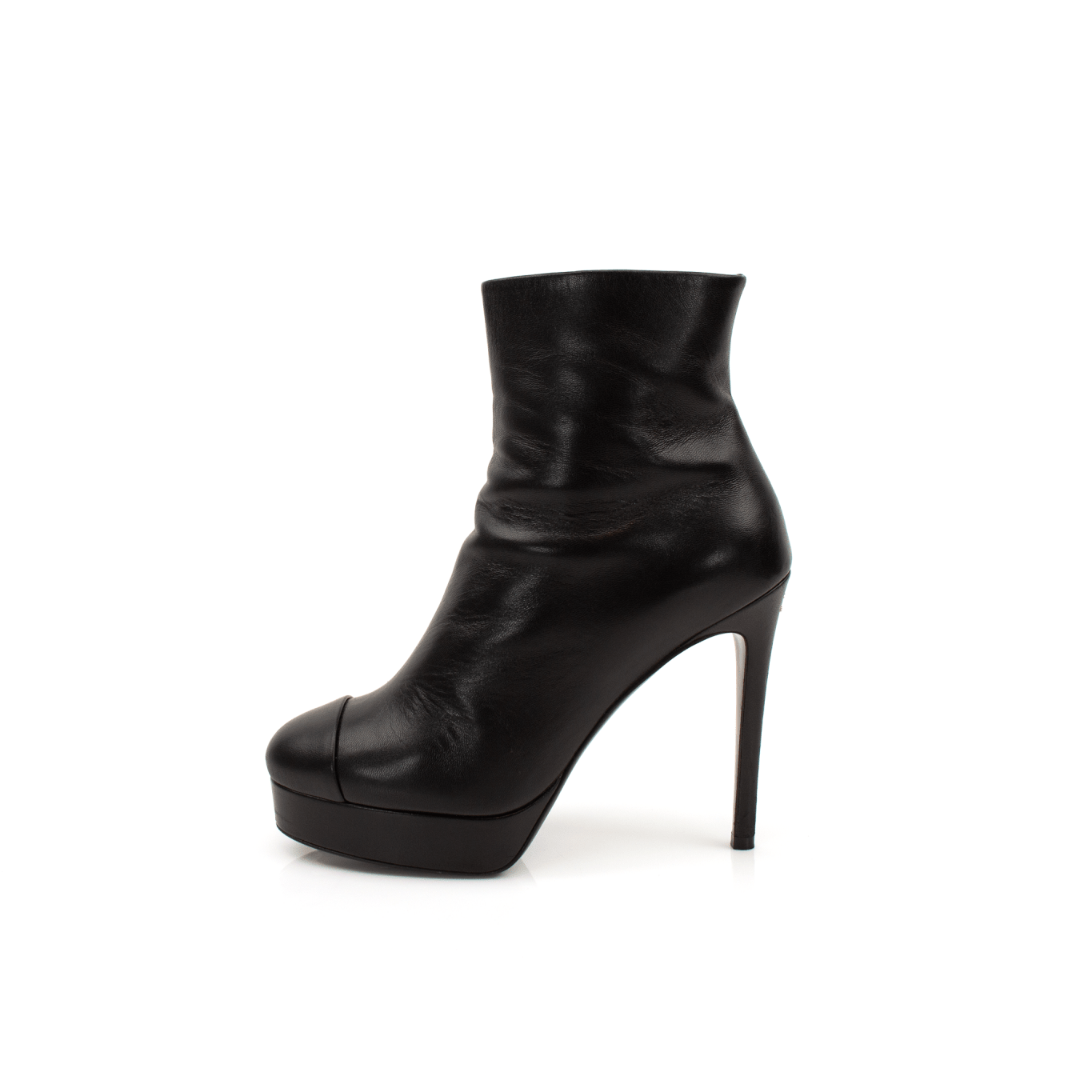 Gold & Beyond Chanel patent leather heels, stylish women's shoes with a glossy finish and classic design.