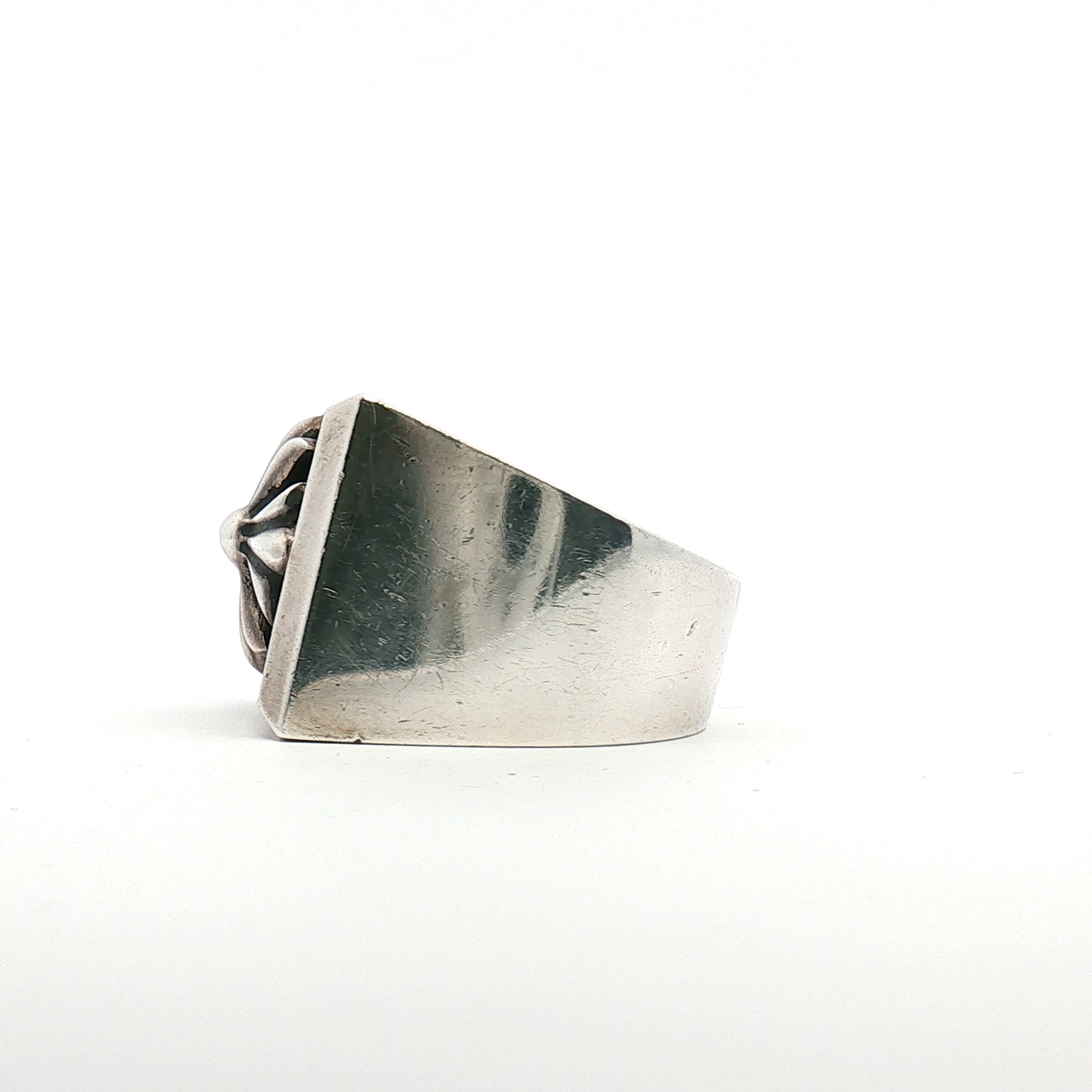 Chrome Hearts open cross signet ring, gold jewelry featuring a bold cross design on a sleek band.