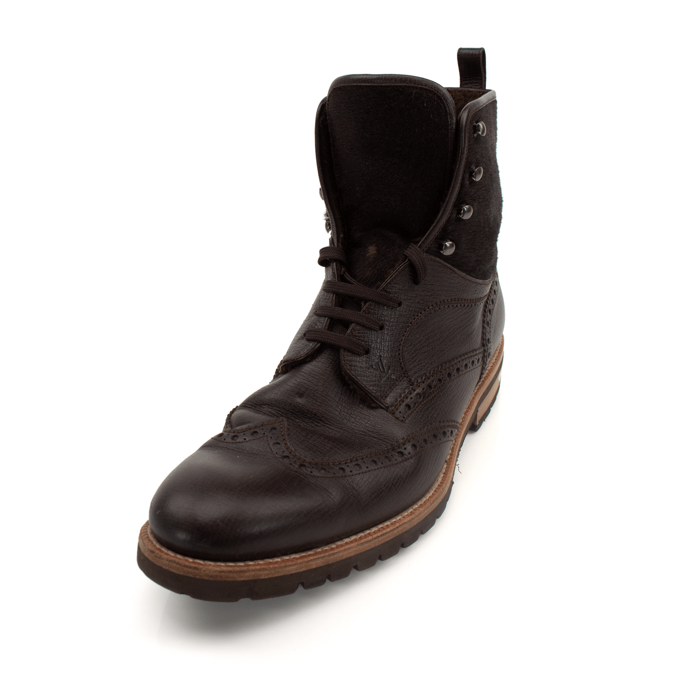 Louis Vuitton Oxford high-top shoes by Gold & Beyond featuring stylish leather design and white rubber soles.