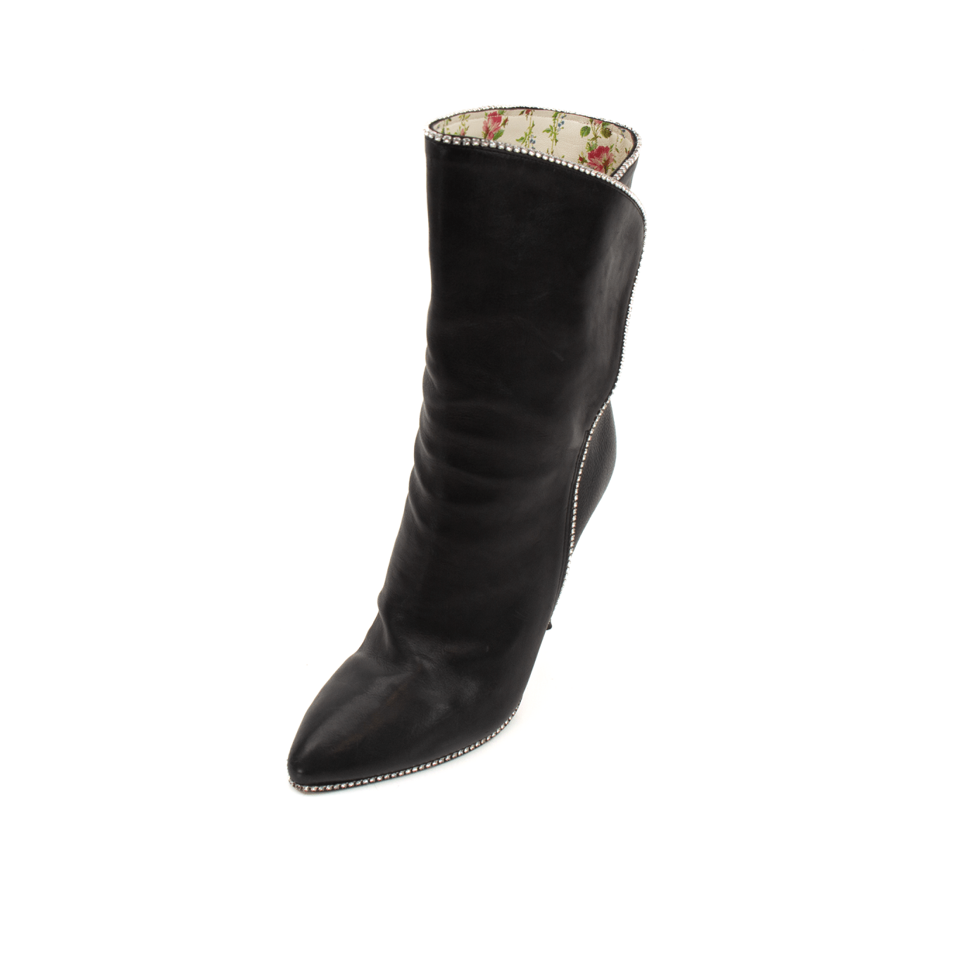 Gold & Beyond Gucci Fosca heels featuring sleek black leather and stylish high-heeled design.