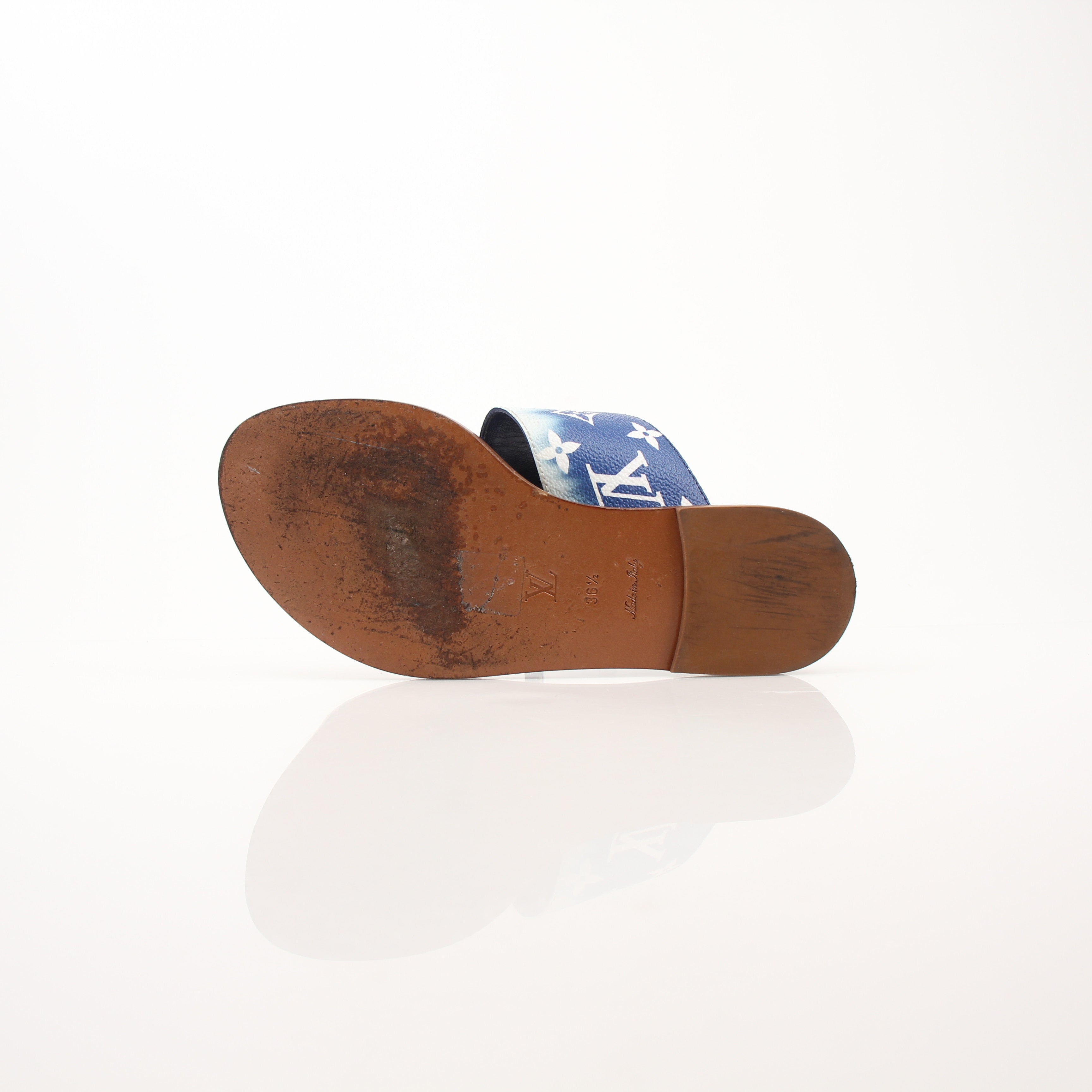 Louis Vuitton Women’s Escale Palma Thong Flat Sandals
