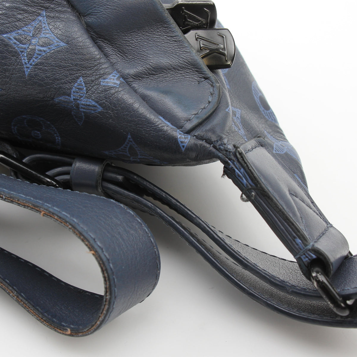 Louis Vuitton Blue Monogram Shadow Discovery Bumbag