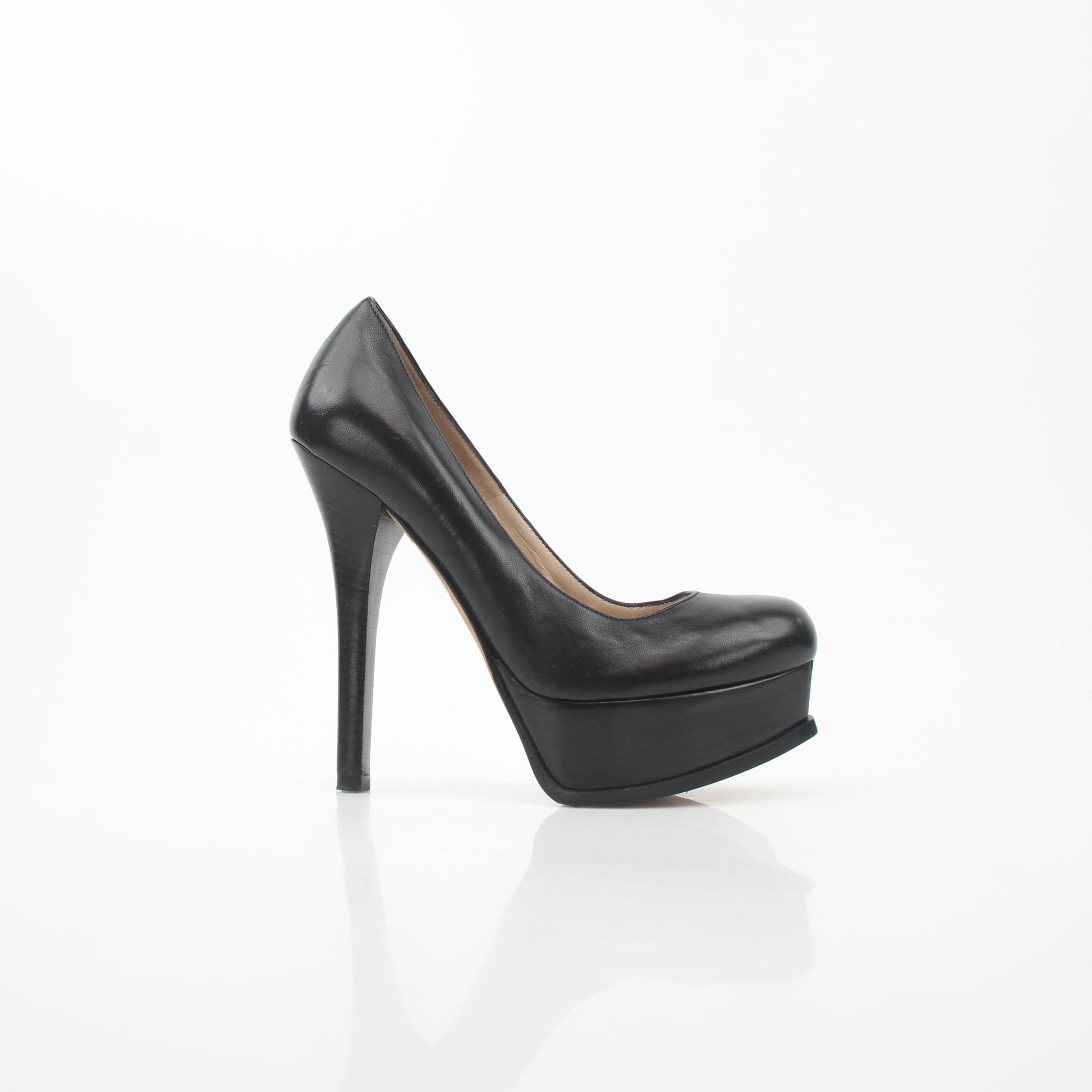 Black Fendi Fendista Nappa leather platform heels with chunky soles and ankle straps, showcased on a plain background.