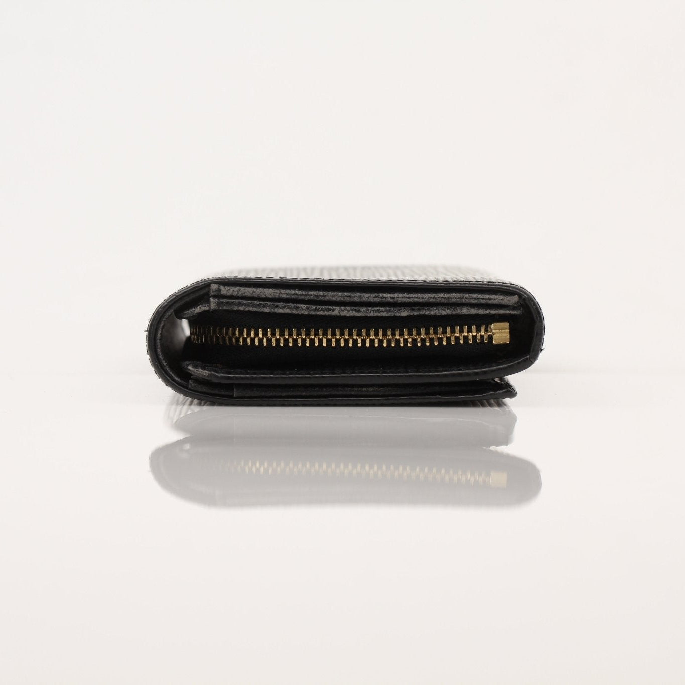 Louis Vuitton Epi Ebene wallet by Gold & Beyond, showcasing textured leather wallet with multiple card slots and sleek design.