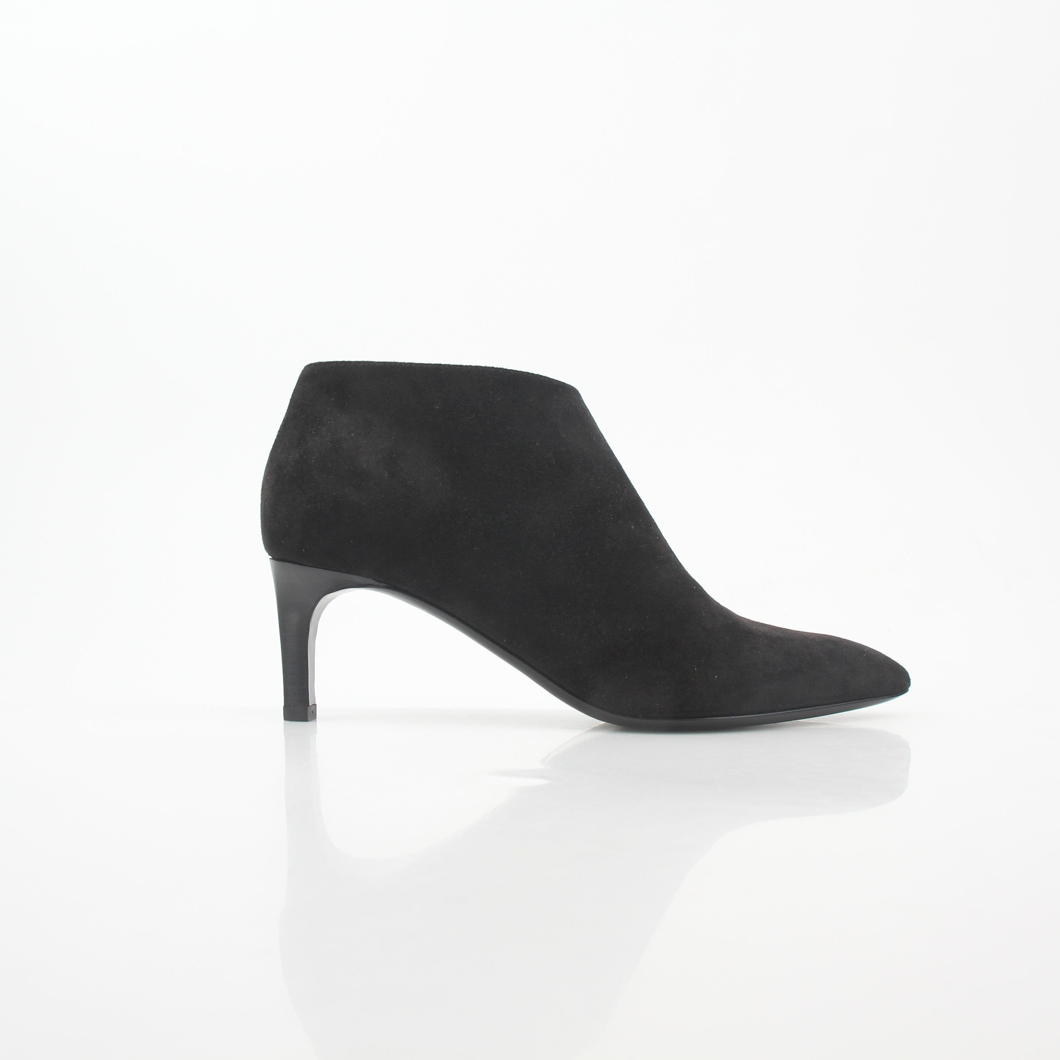 Hermès Black Suede Pointed-Toe Ankle Booties