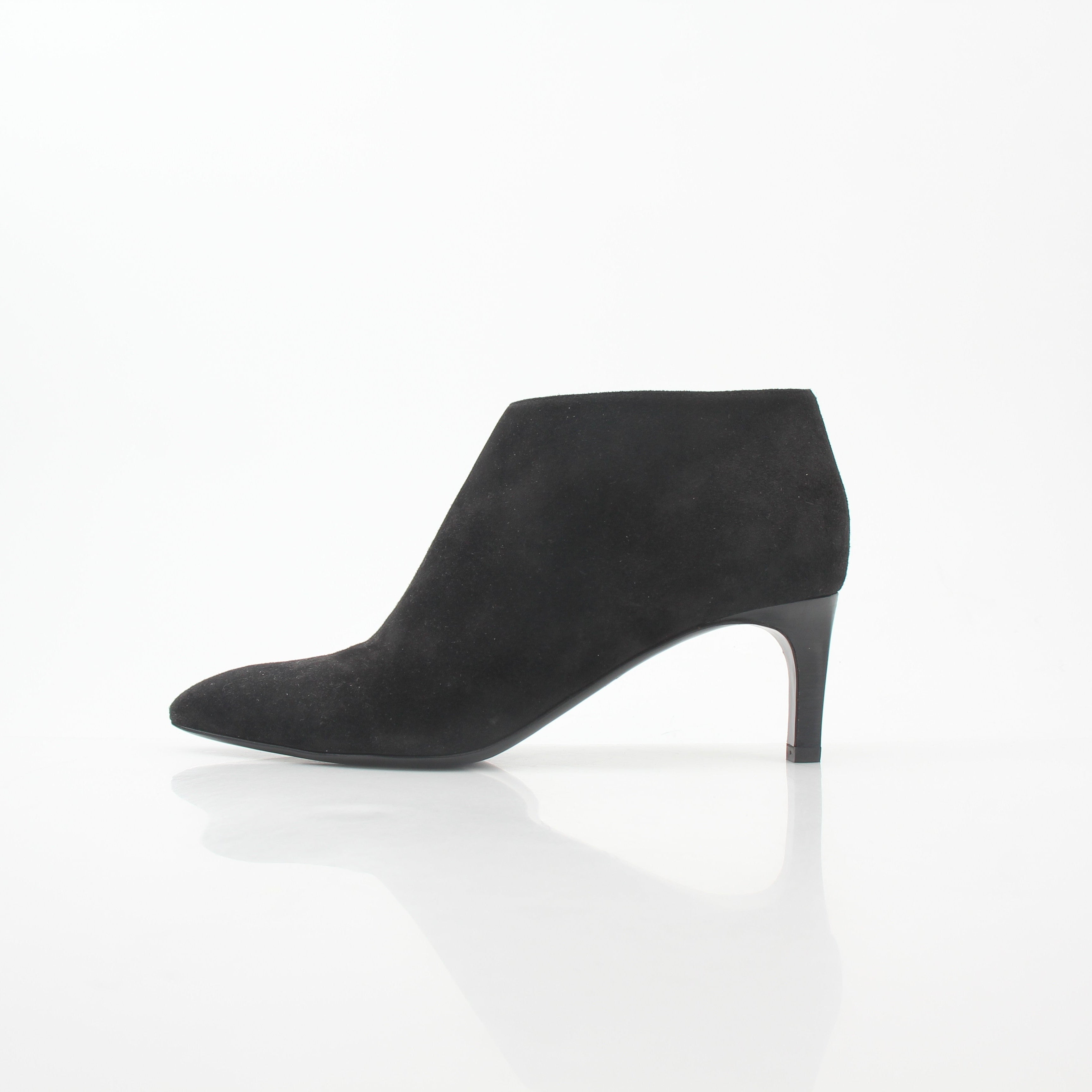 Hermès Black Suede Pointed-Toe Ankle Booties
