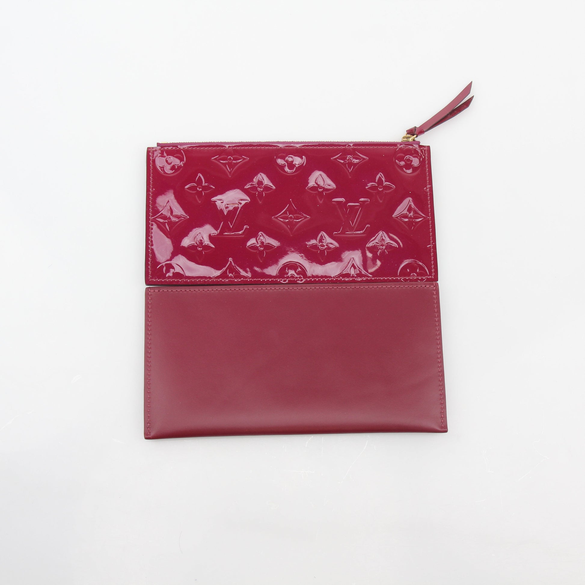 Louis Vuitton Red Monogram Vernis Pochette Félicie handbag with gold accents, showcasing the signature glossy monogram pattern.