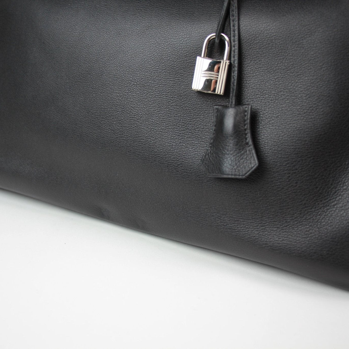Hermès Birkin 35 handbag in elegant leather, showcasing its iconic design and craftsmanship from Gold & Beyond.