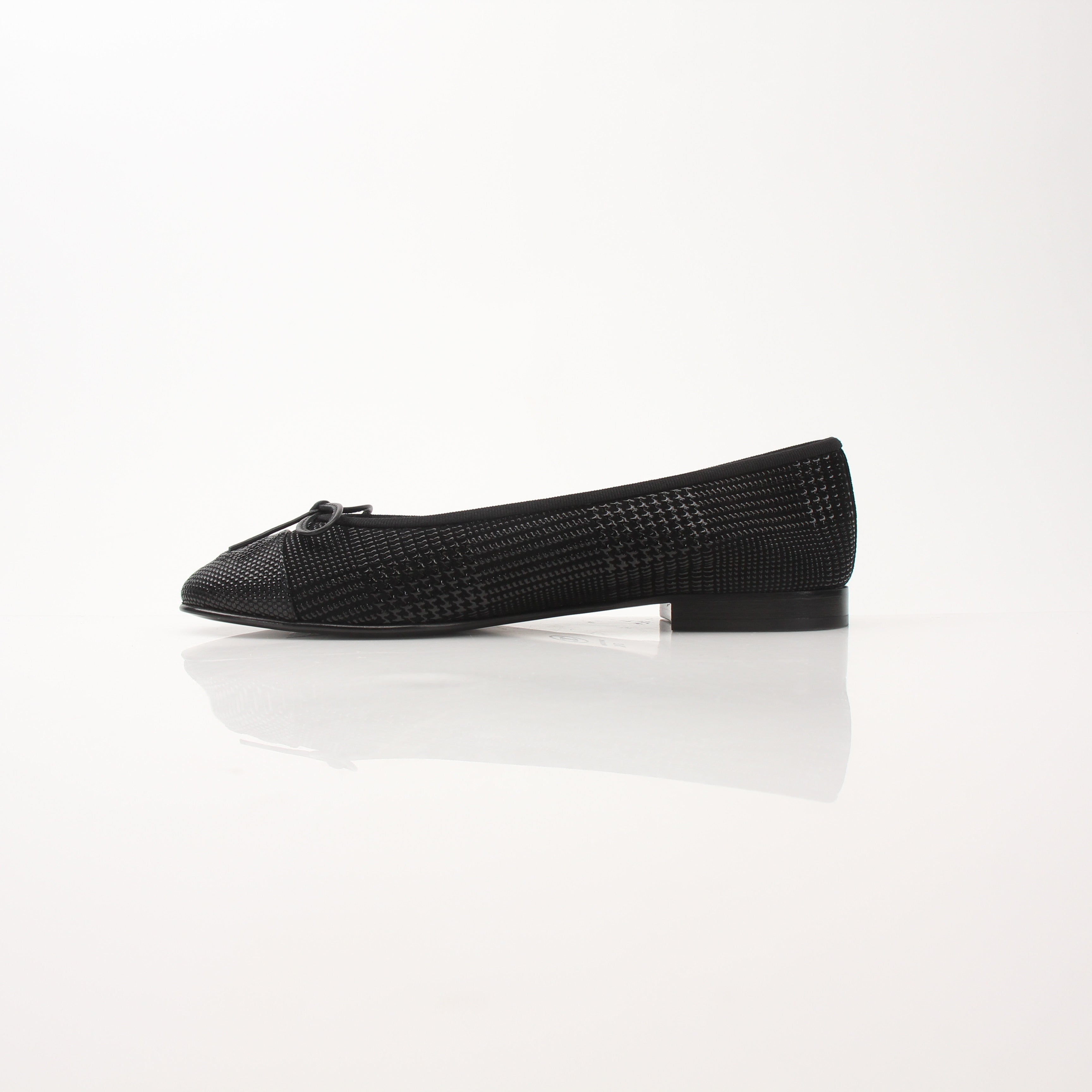 Chanel Women’s Black Textured Cap Toe Bow Ballet Flats
