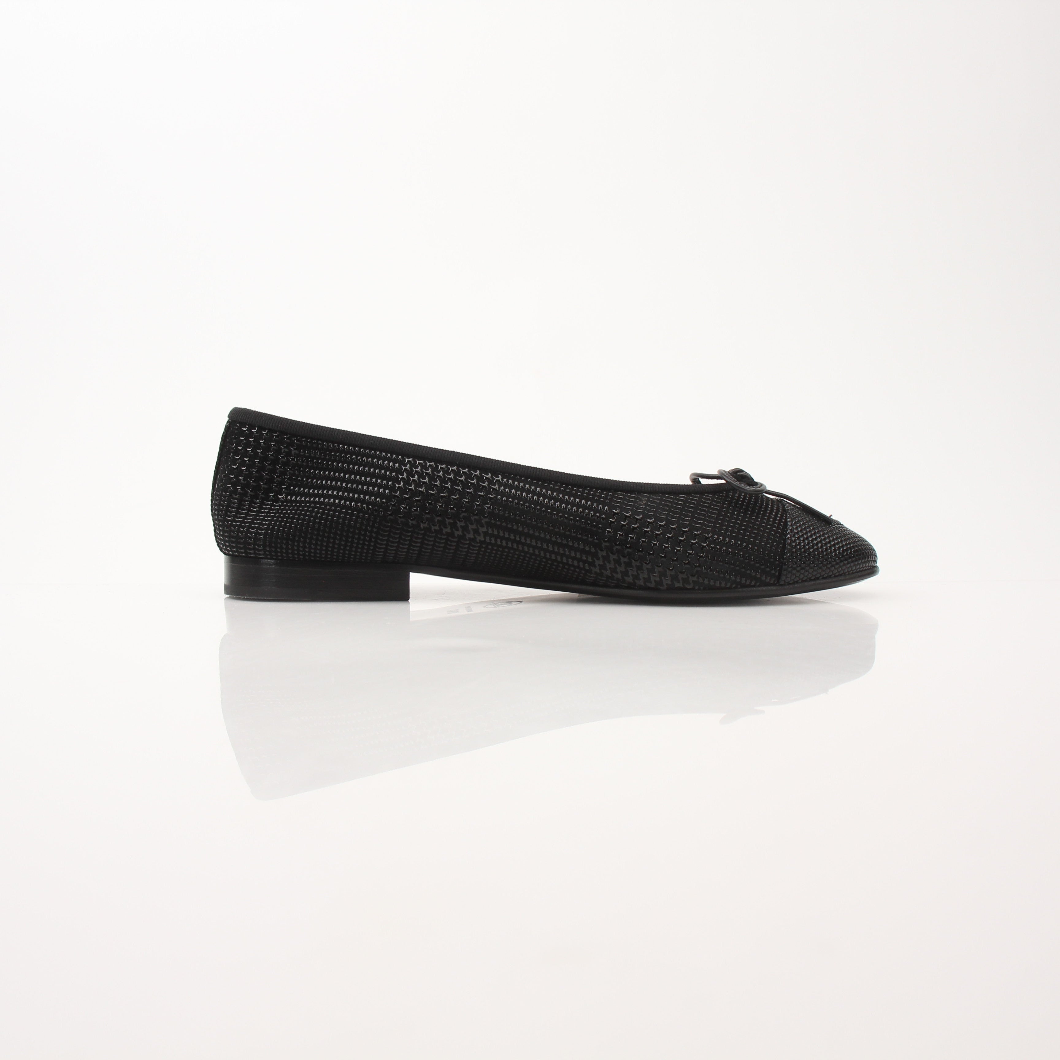 Chanel Women’s Black Textured Cap Toe Bow Ballet Flats