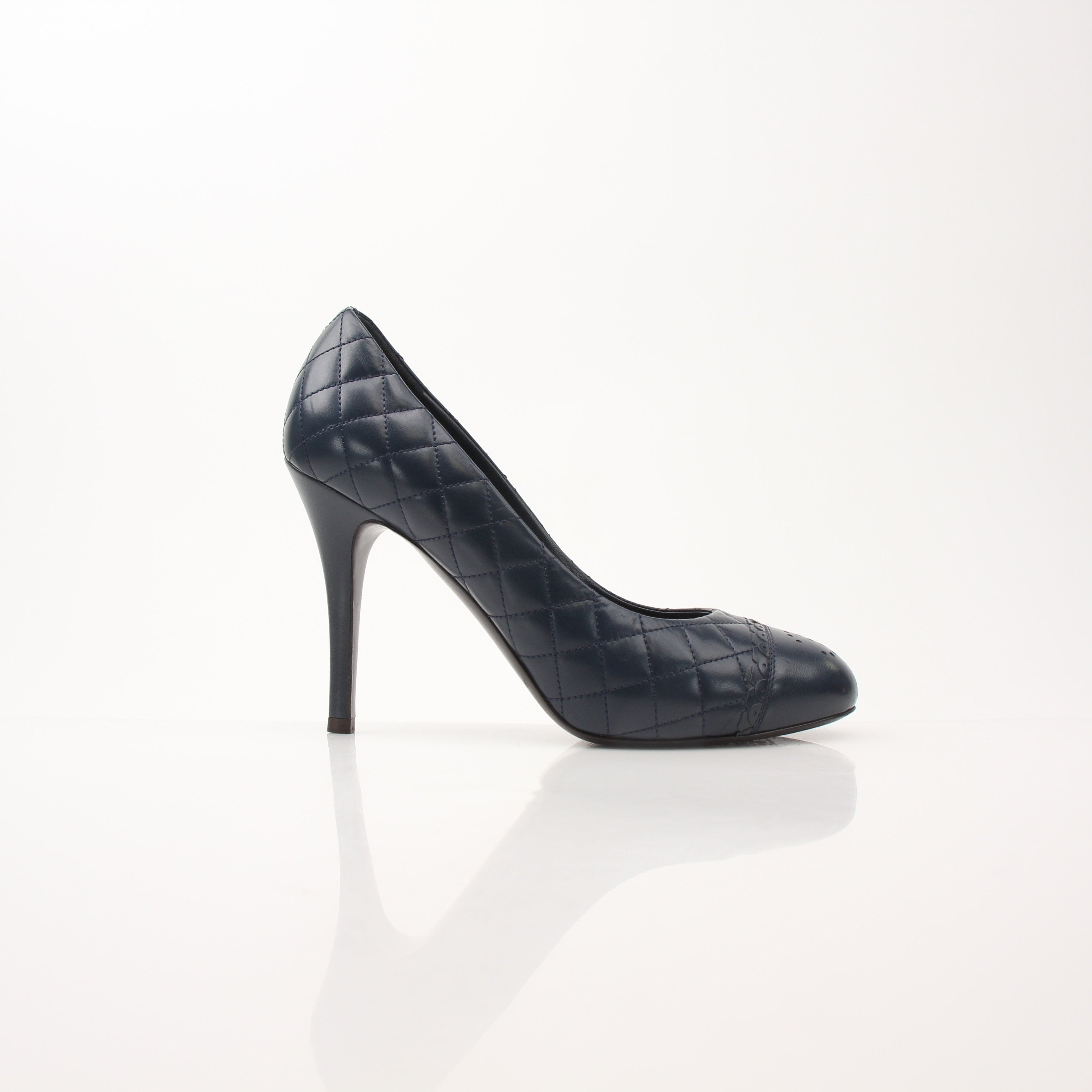 Chanel Women’s Classic Quilted Leather Pumps