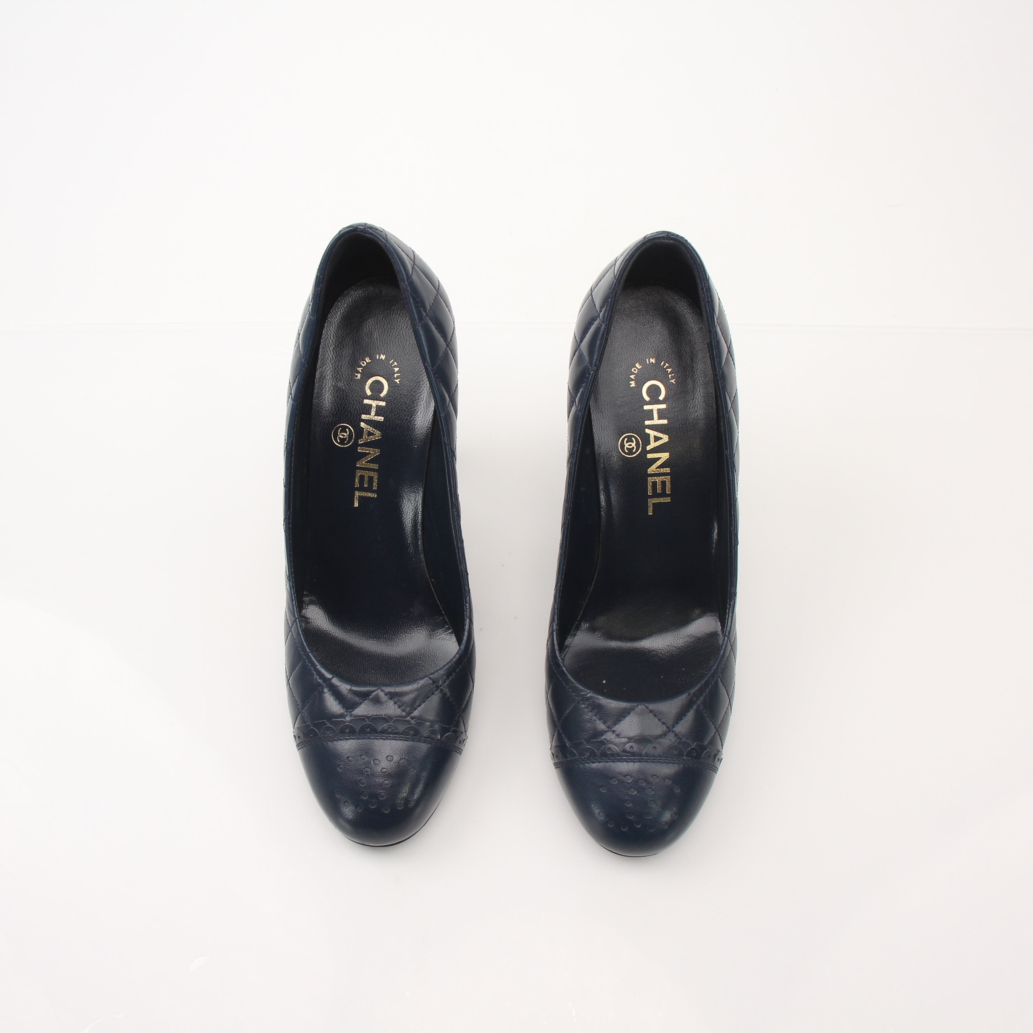 Chanel Women’s Classic Quilted Leather Pumps