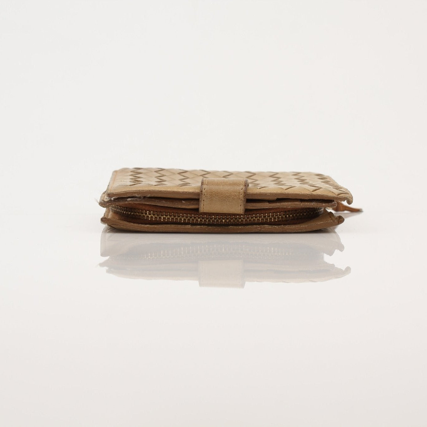 Gold & Beyond Bottega Veneta Vintage Intrecciato leather wallet with woven design and multiple card slots.
