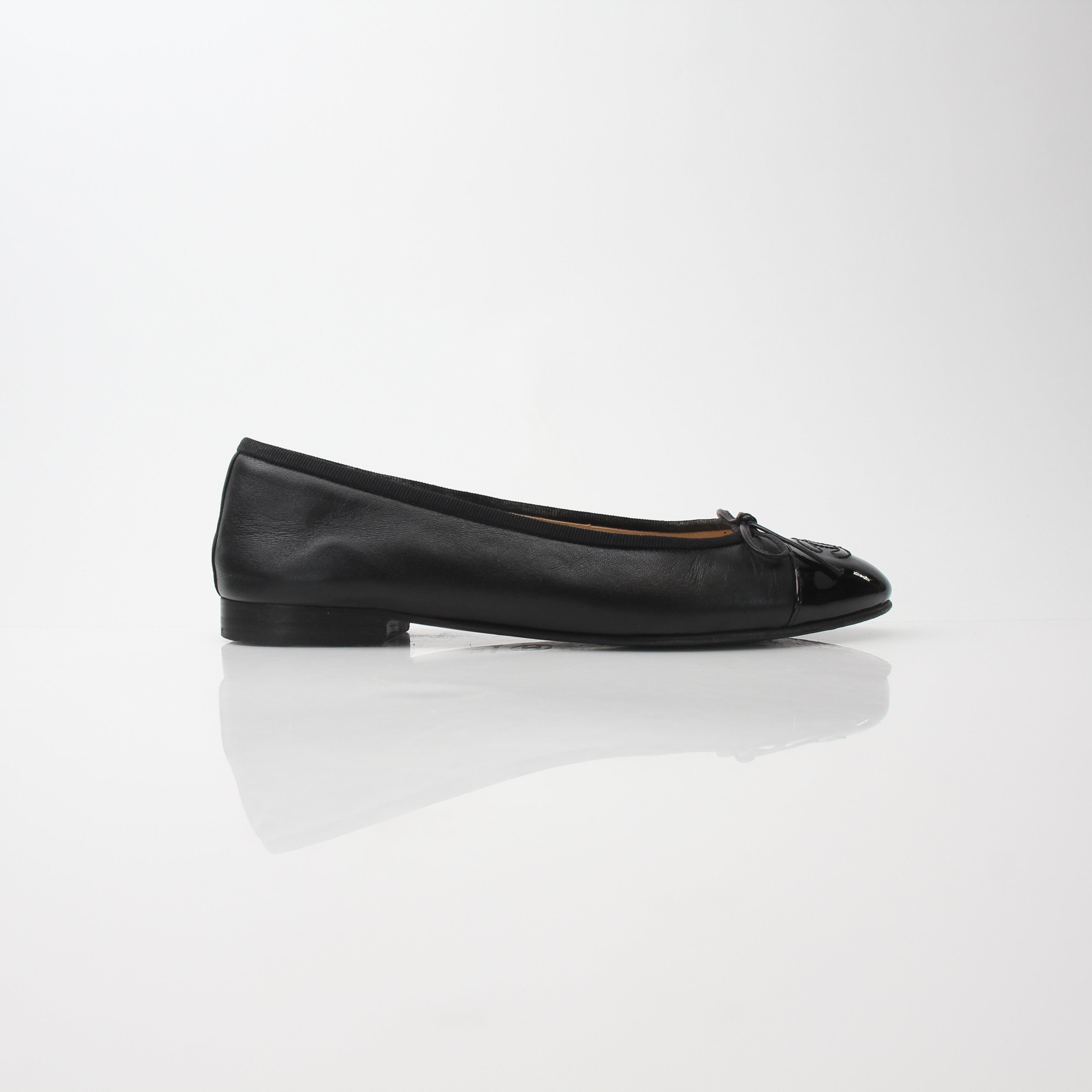 Chanel Women’s CC Cap Toe Bow Detail Ballet Flats