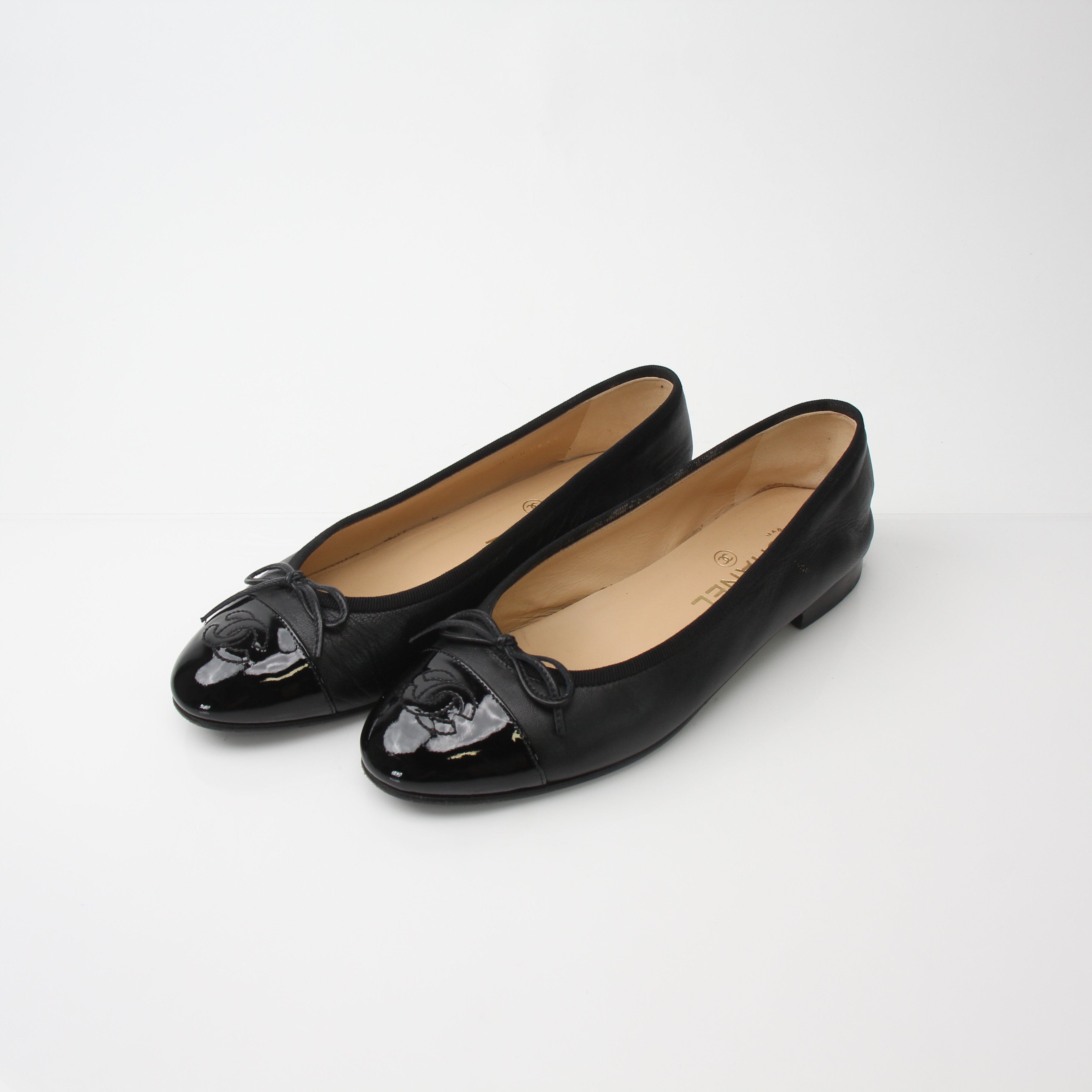 Chanel Women’s CC Cap Toe Bow Detail Ballet Flats