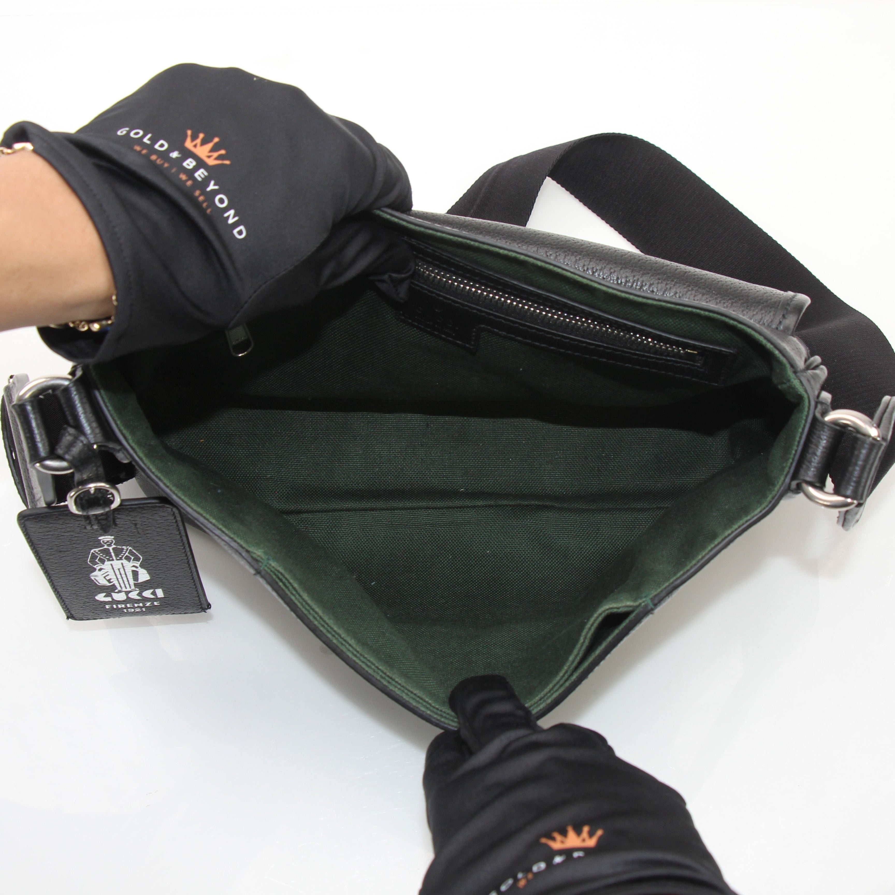 Gucci Black Pebbled Ophidia Messenger Bag