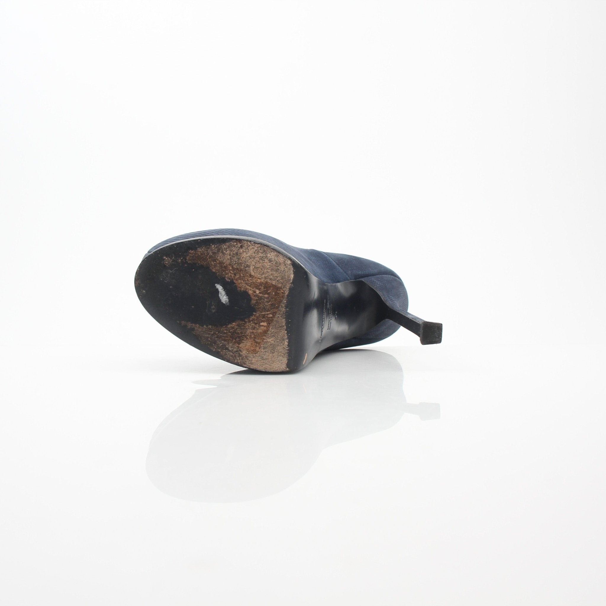 Navy suede Saint Laurent Tribute Two platform pumps with heels, stylish design, on a white background.