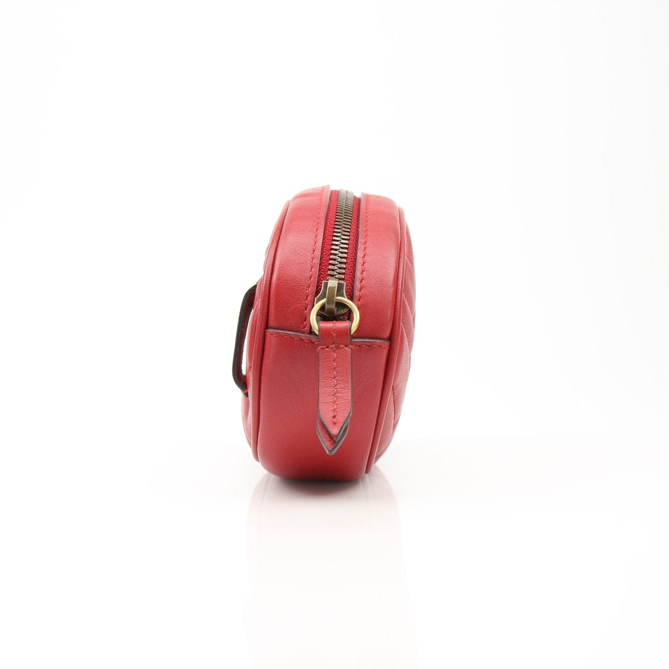 Gold & Beyond Gucci GG Marmont belt bag handbag with quilted leather and chain strap, stylish and compact accessory