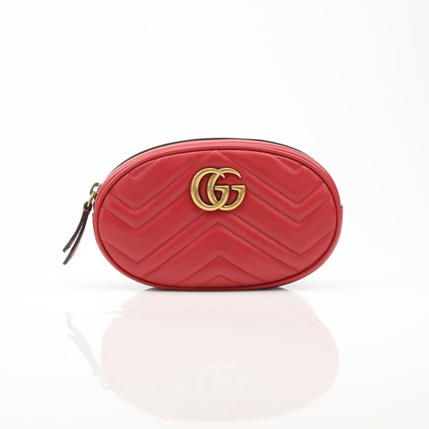 Gucci Marmont Matelassé GG Belt Bag handbag with quilted leather and gold hardware, featuring a stylish belt strap.