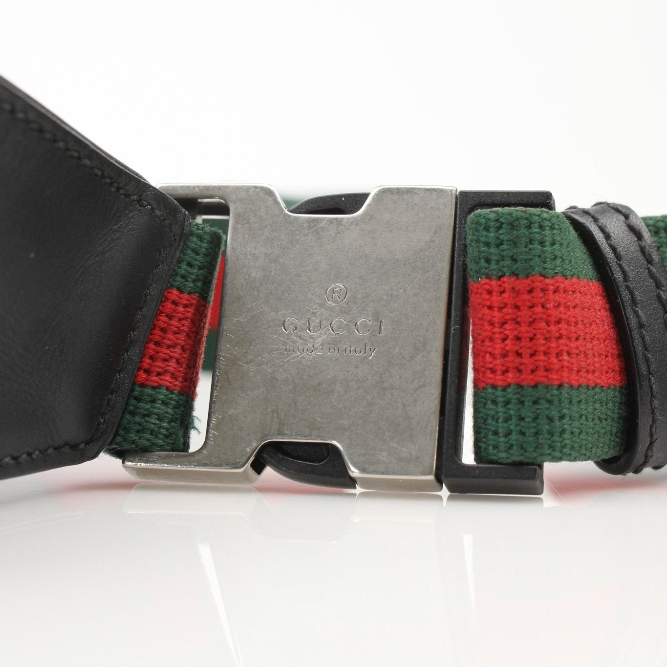 Gucci Techno Web Canvas waist bag with adjustable strap and gold-tone hardware, casual handbag for everyday use.
