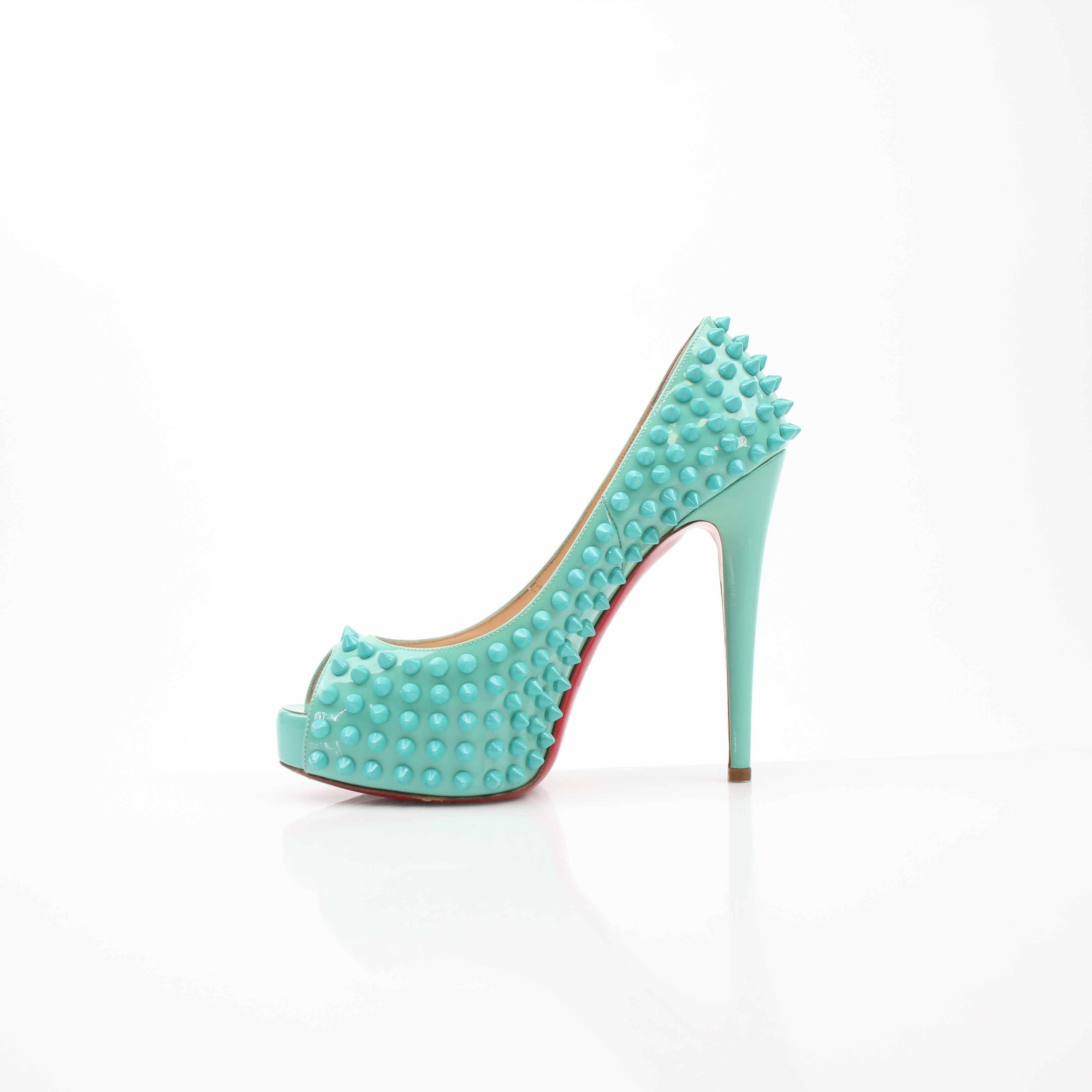 Christian Louboutin Very Privé Spikes Pumps
