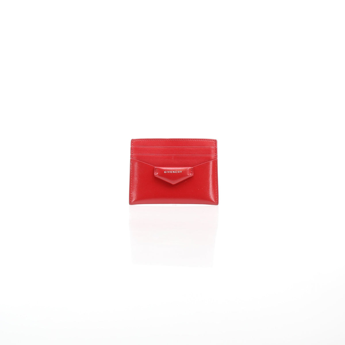 Red smooth box calfskin Givenchy Antigona card holder with structured design and multiple card slots