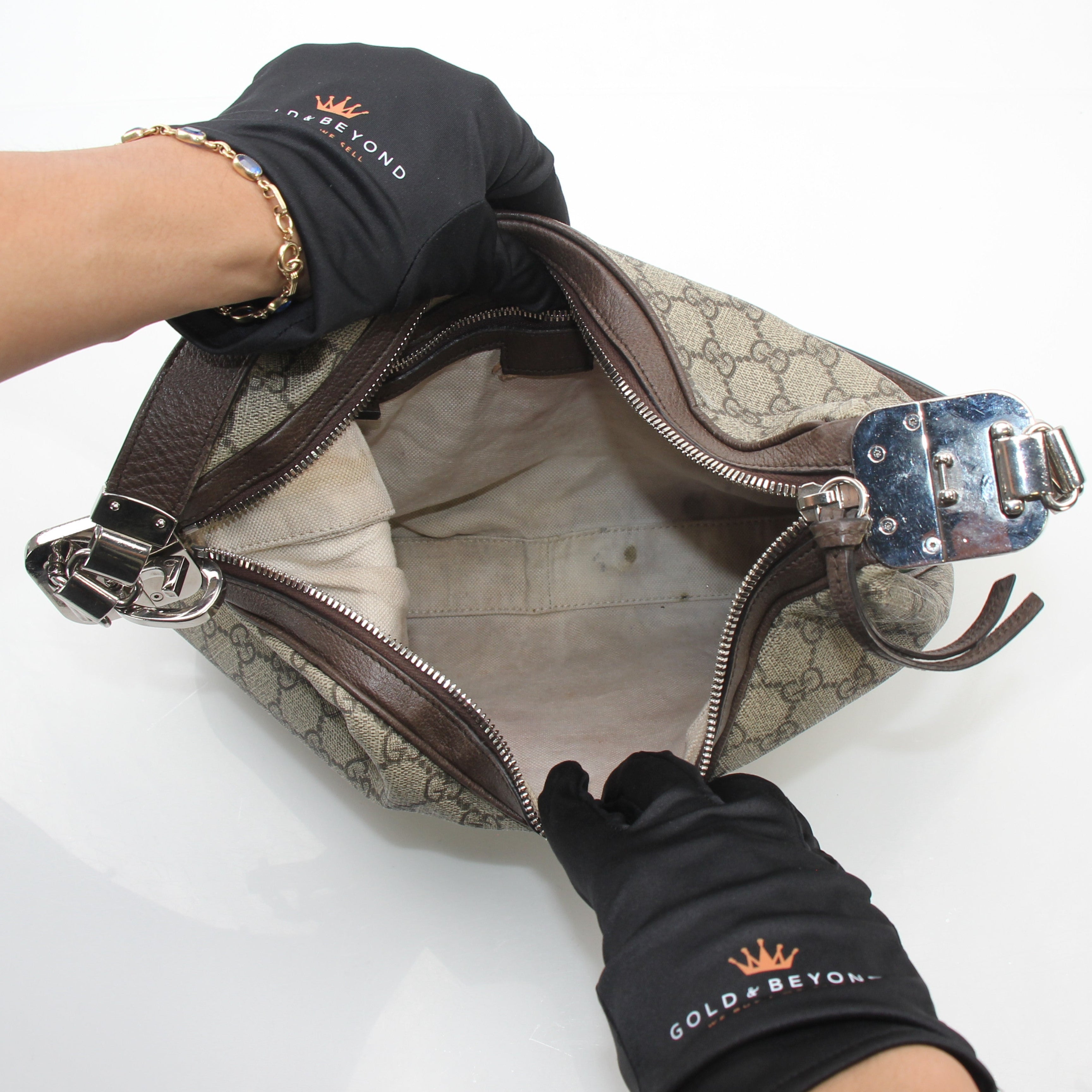 Gucci GG Supreme Canvas Shoulder Bag