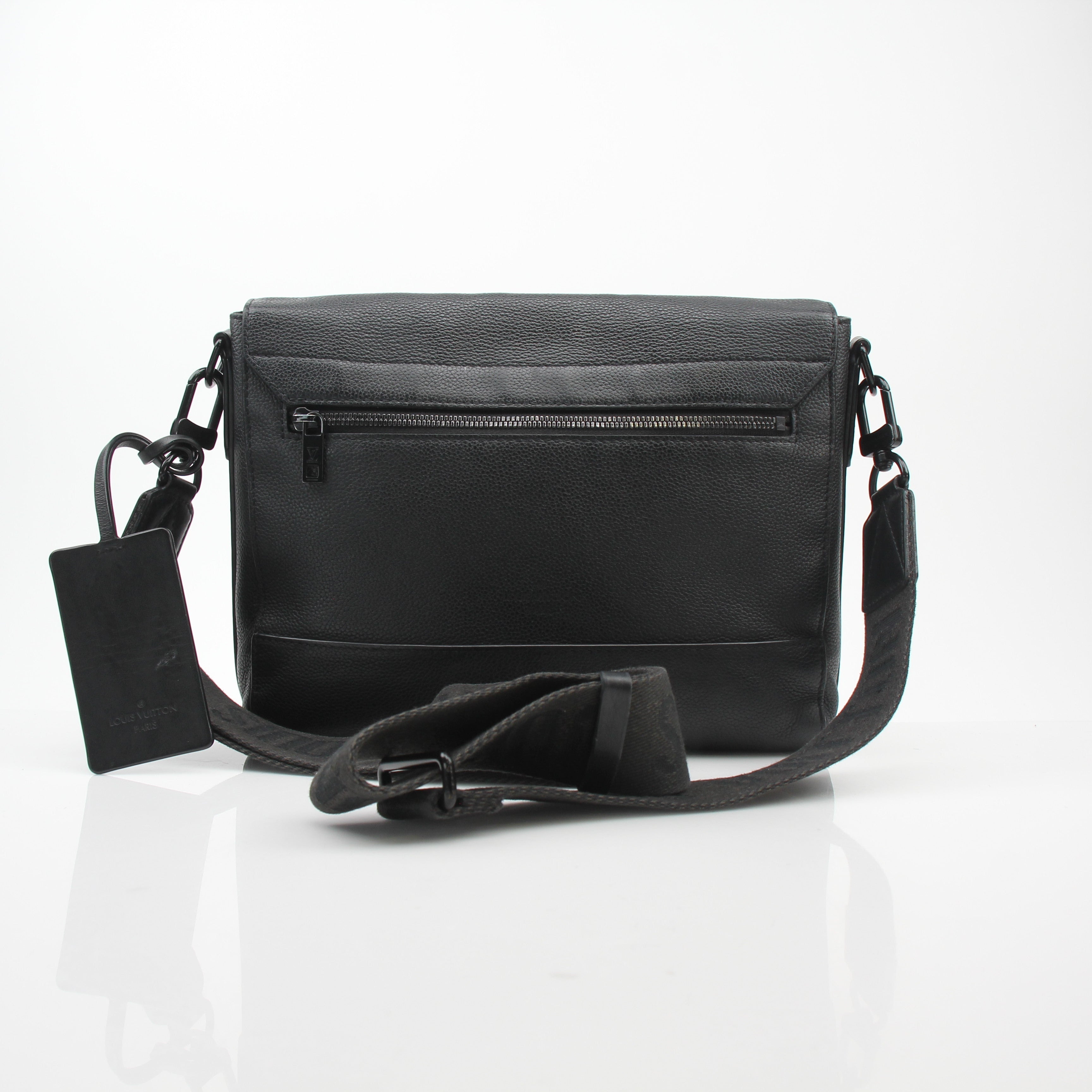 Louis Vuitton Takeoff LV Aerogram Messenger Bag