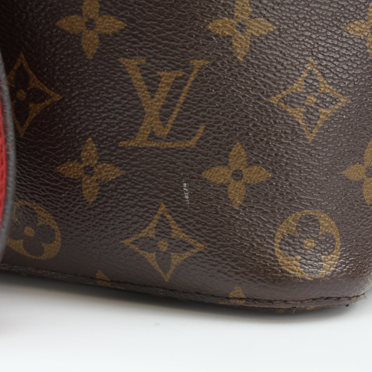 Louis Vuitton NéoNoé MM Monogram Coquelicot red bucket handbag with drawstring closure
