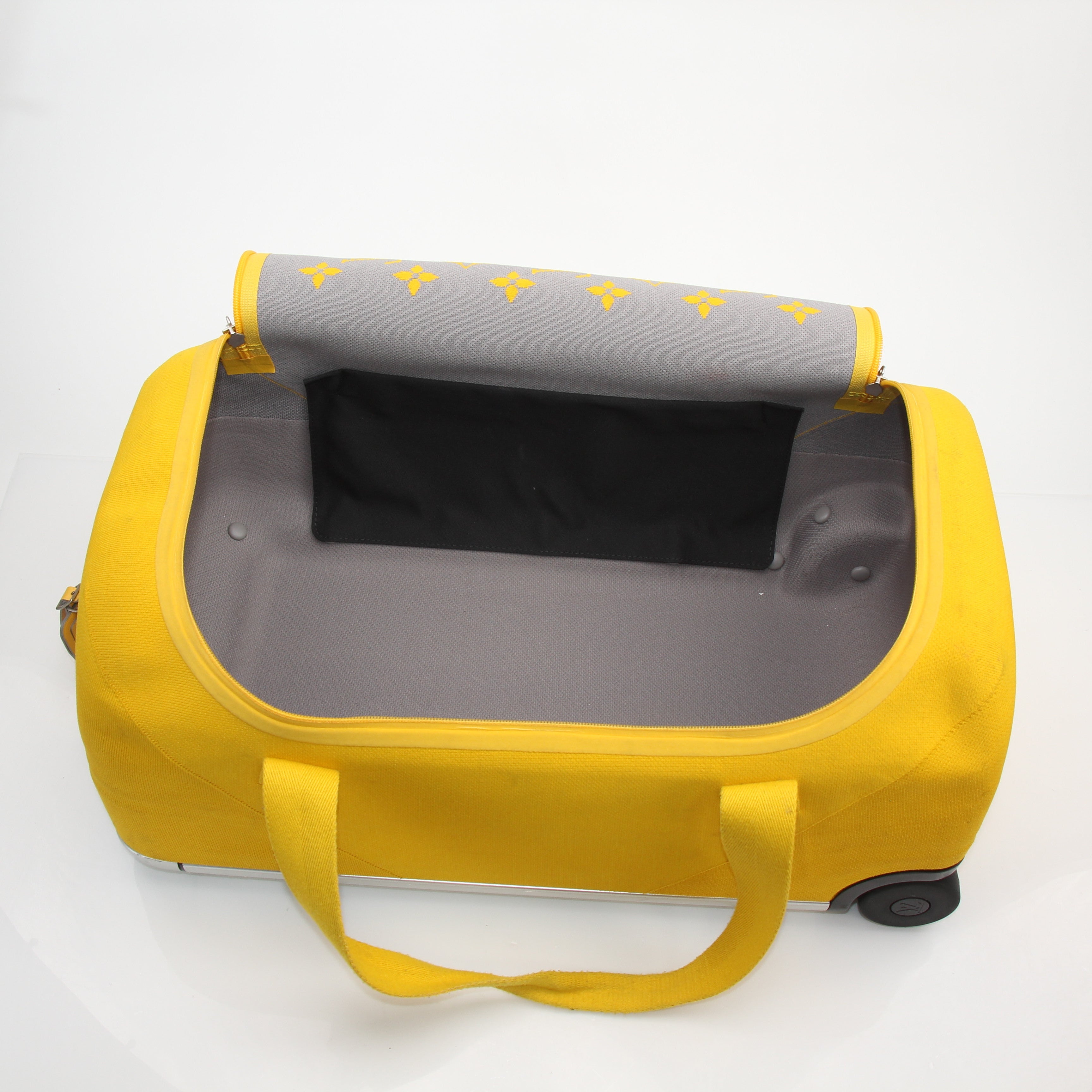 Louis Vuitton Horizon Soft 55 Yellow Monogram Knit Rolling Luggage