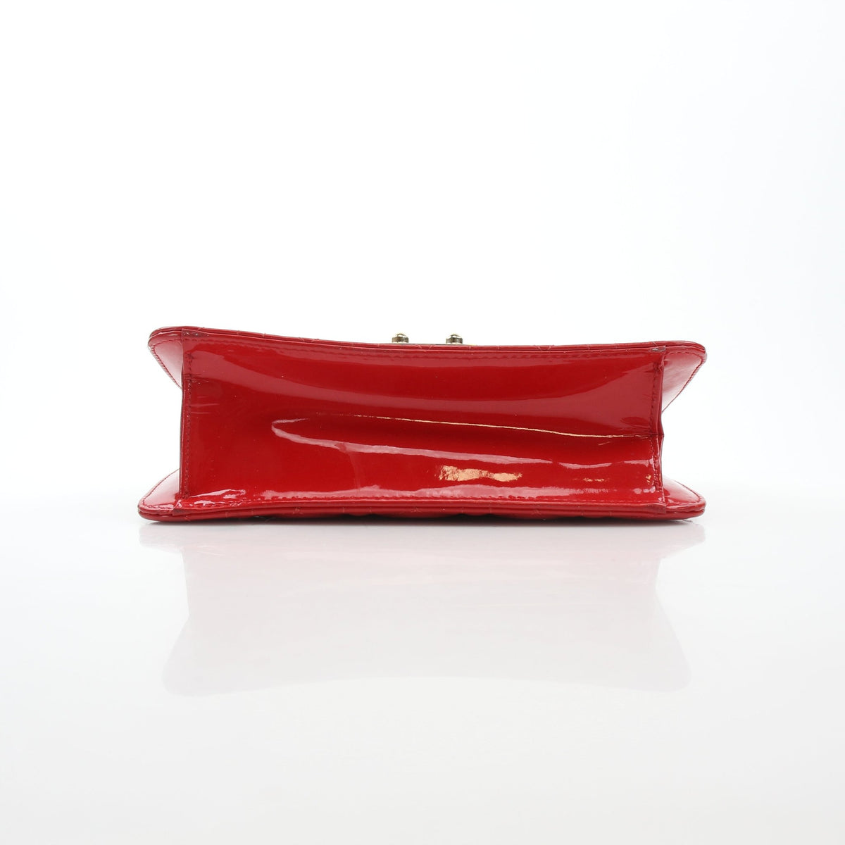 Christian Dior Miss Dior Promenade Chain Bag in elegant design, featuring a gold chain strap and classic handbag style.