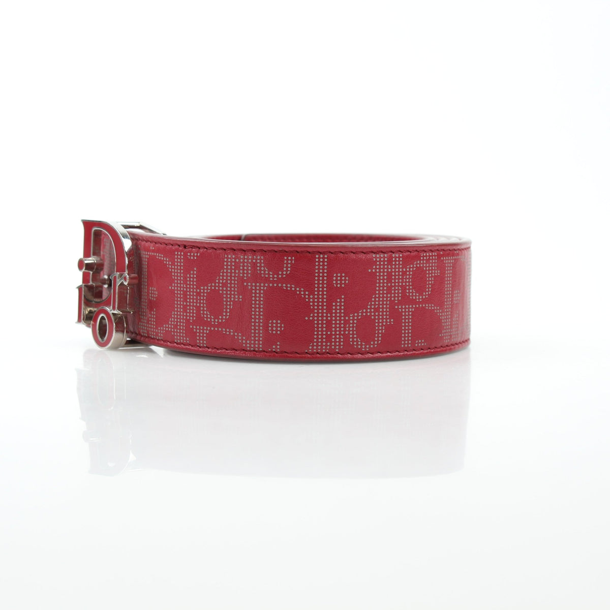 Christian Dior World Tour Oblique Galaxy reversible belt in red calfskin leather, showcasing a luxurious luxury accessories piece.