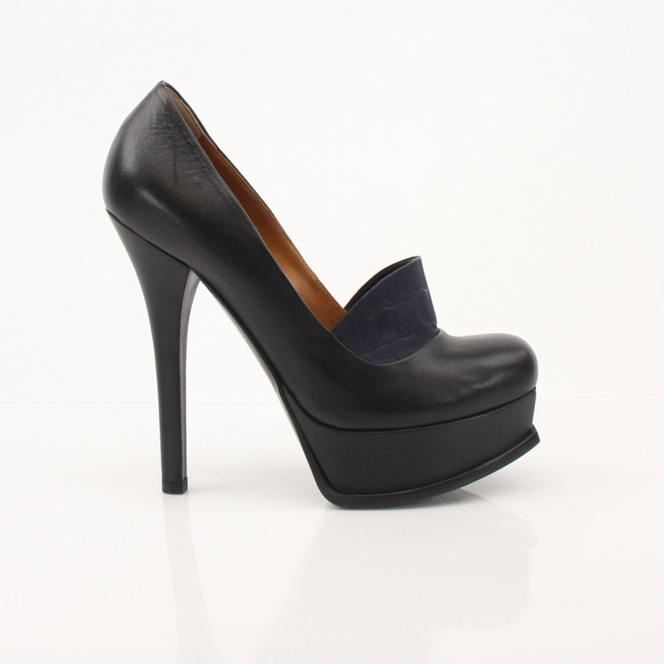 Gold & Beyond Fendi Fendista platform heels with sleek design and high heels, showcasing the stylish footwear on a neutral background.