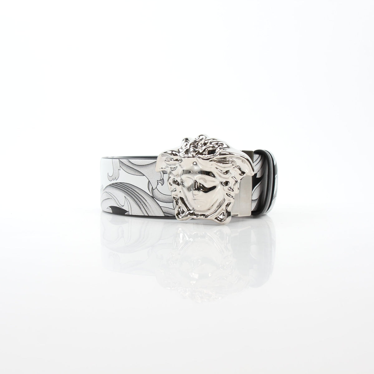 Versace Men's Medusa Barocco Istante reversible belt in black and white calfskin leather, stylish accessories by Gold & Beyond.