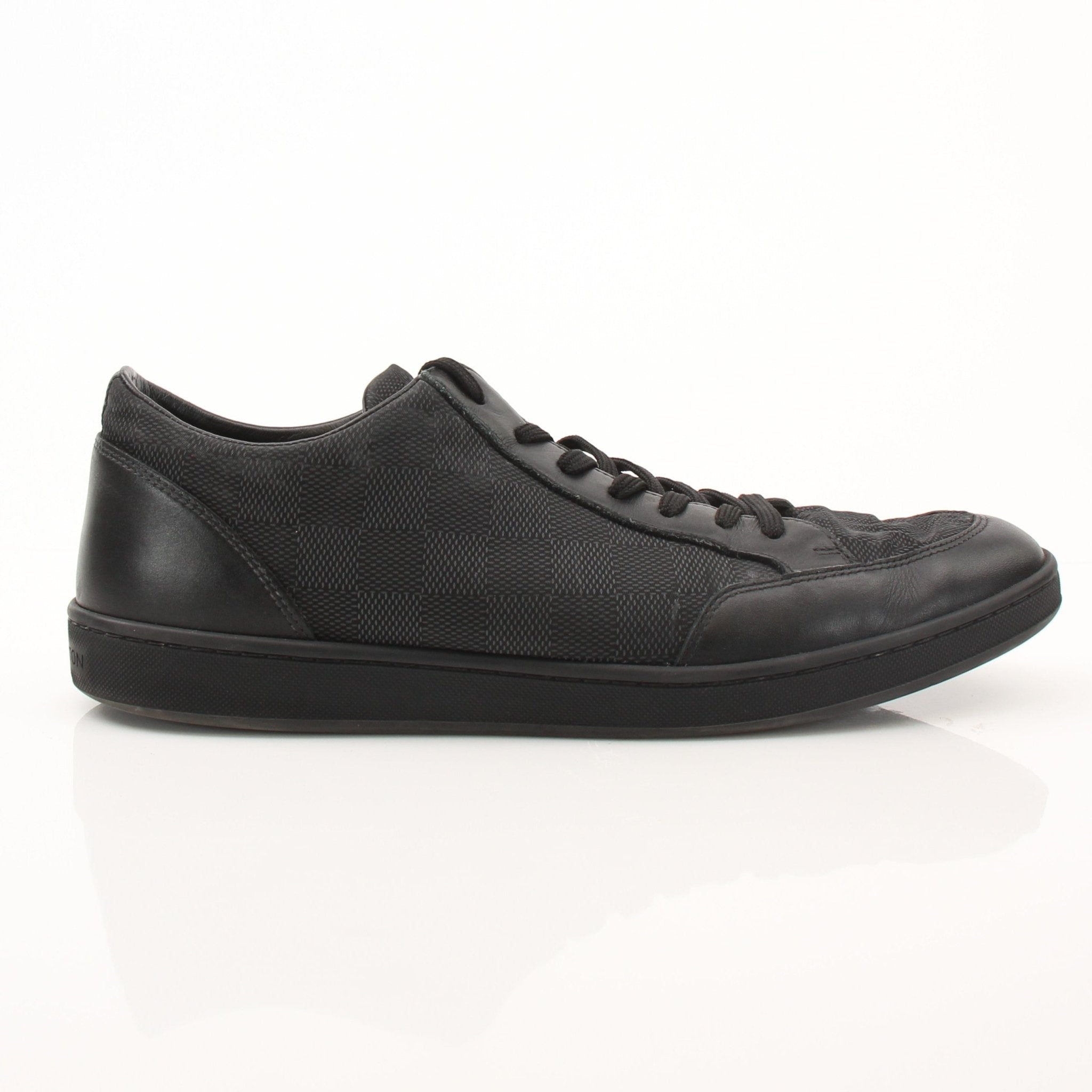 Gold & Beyond Louis Vuitton Off Shore sneakers, stylish shoes featuring iconic design and premium materials.