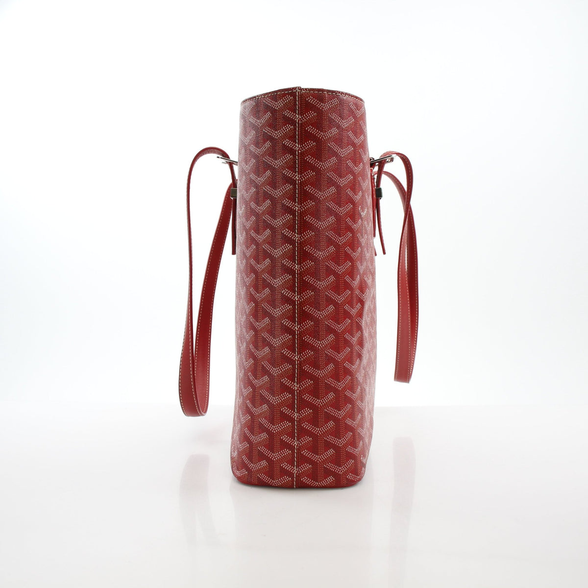 Red Goyard Marquises Zipper Tote handbag made from Goyardine coated canvas with gold-tone hardware, stylish and spacious.