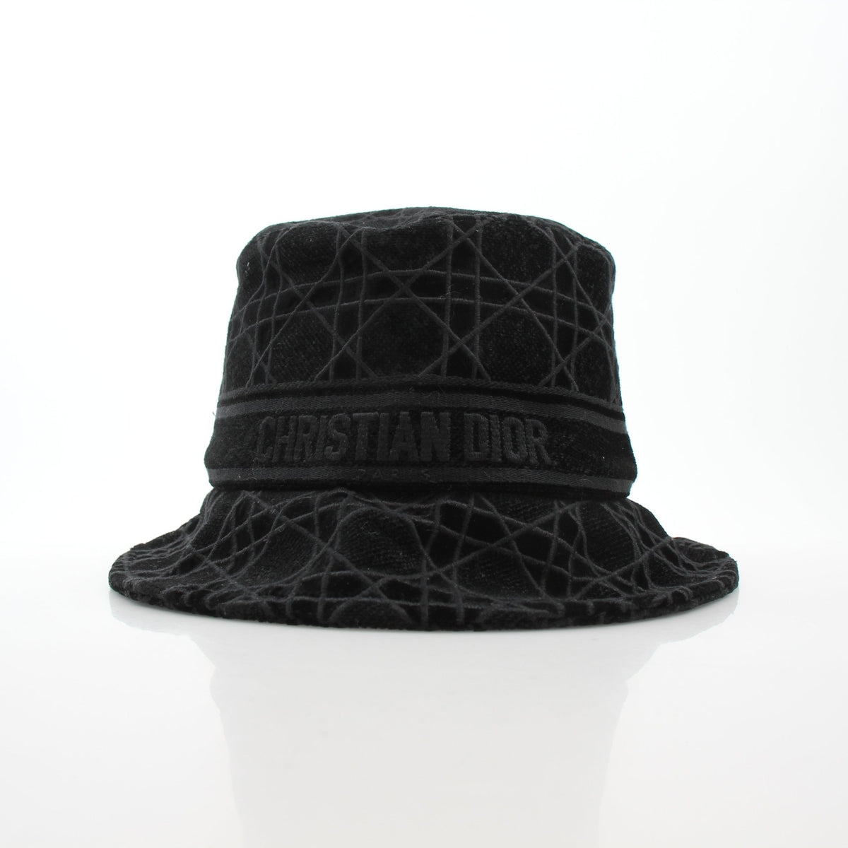 Christian Dior D-Bobby Cannage bucket hat in black, featuring signature quilted detailing
