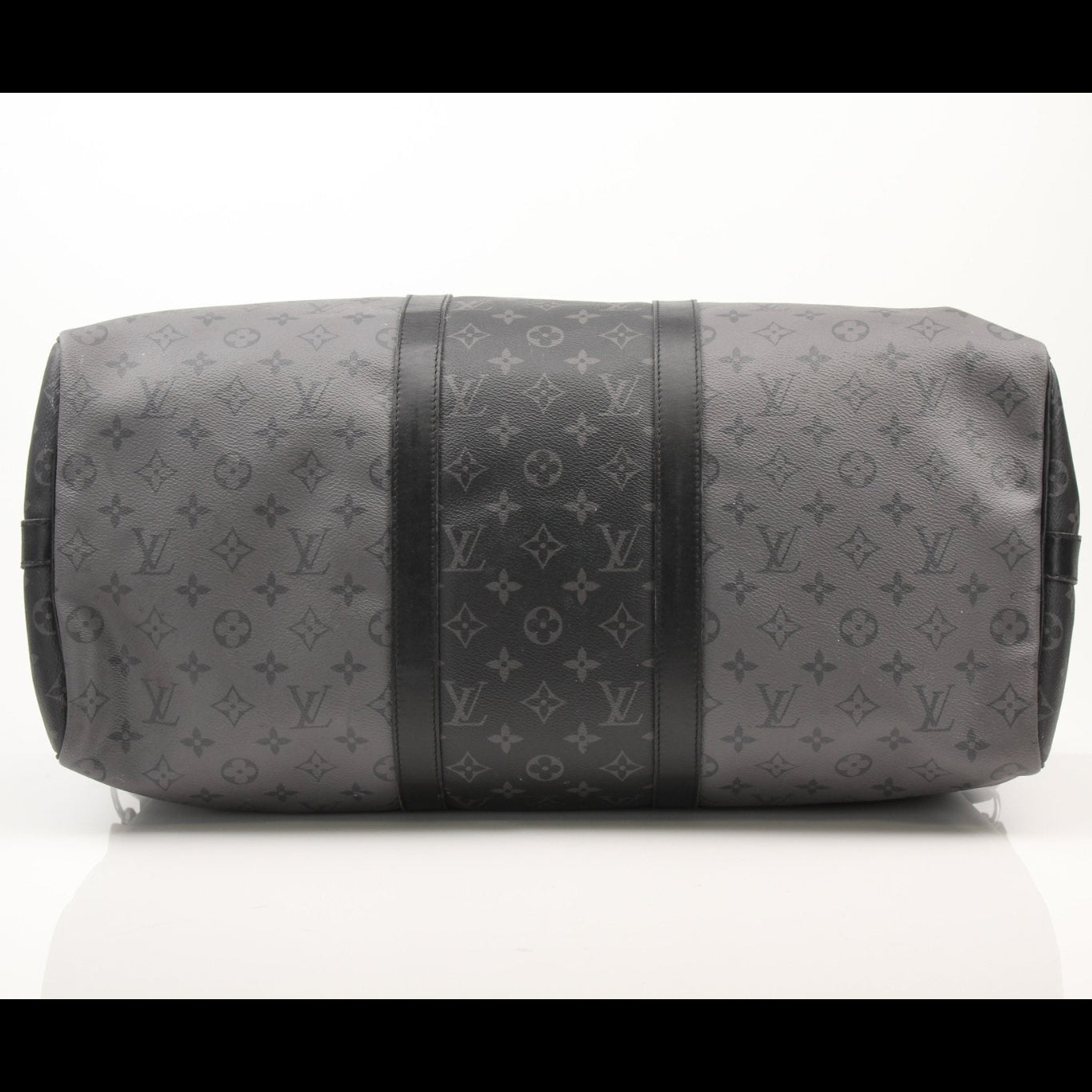 Louis Vuitton Keepall 50 Bandoulière travel bag with leather handles and monogram canvas, displayed on a neutral background.