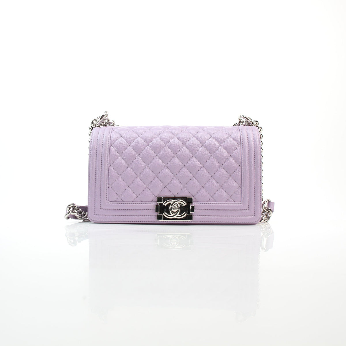 Chanel lilac caviar leather medium Boy flap handbag with quilted texture and chain strap