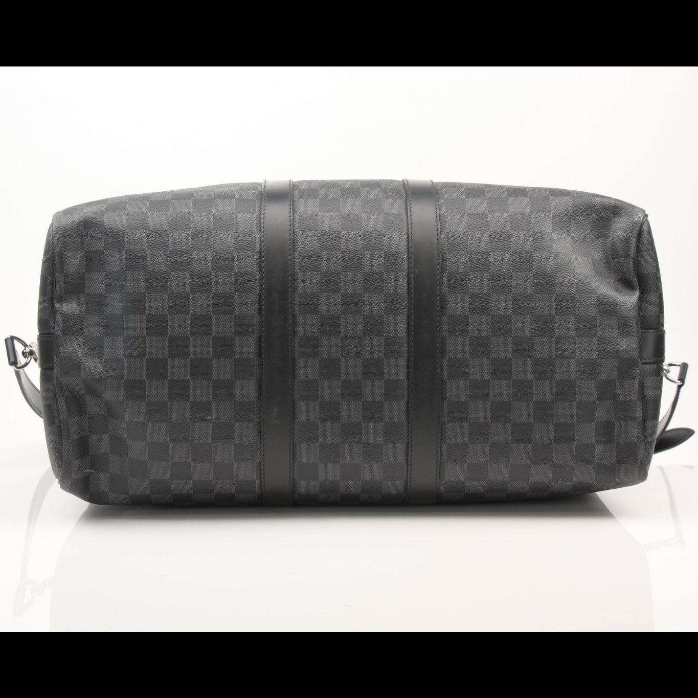 Louis Vuitton Keepall 45 Bandoulière duffle bag with leather handles and signature monogram canvas, designed for travel and convenience.