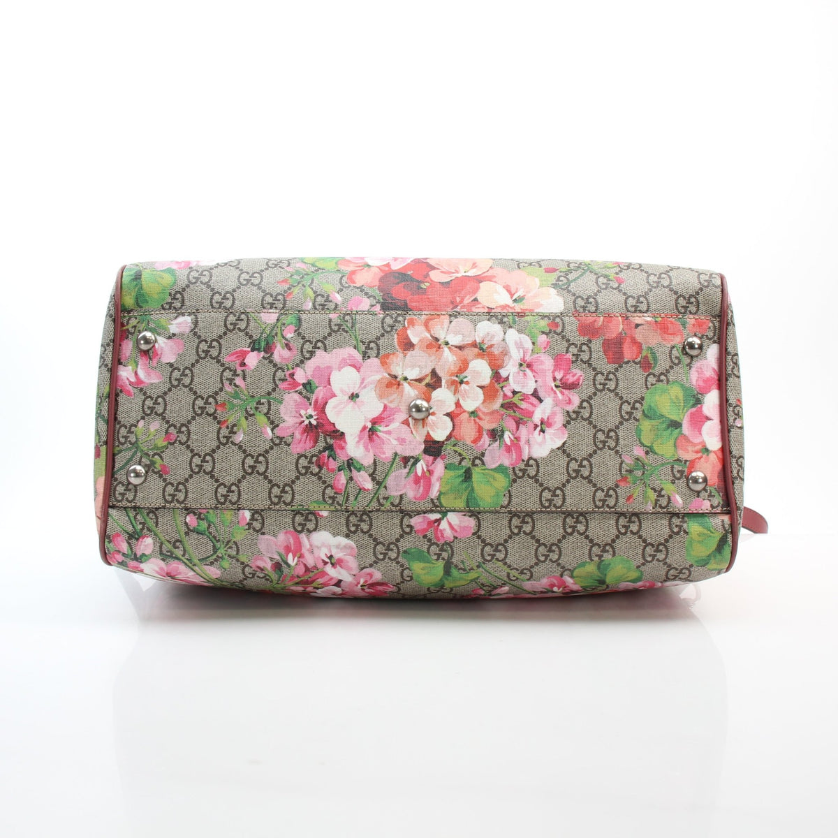 Gucci Beige GG Supreme Blooms Floral PM Boston Bag handbag with structured shape and floral print