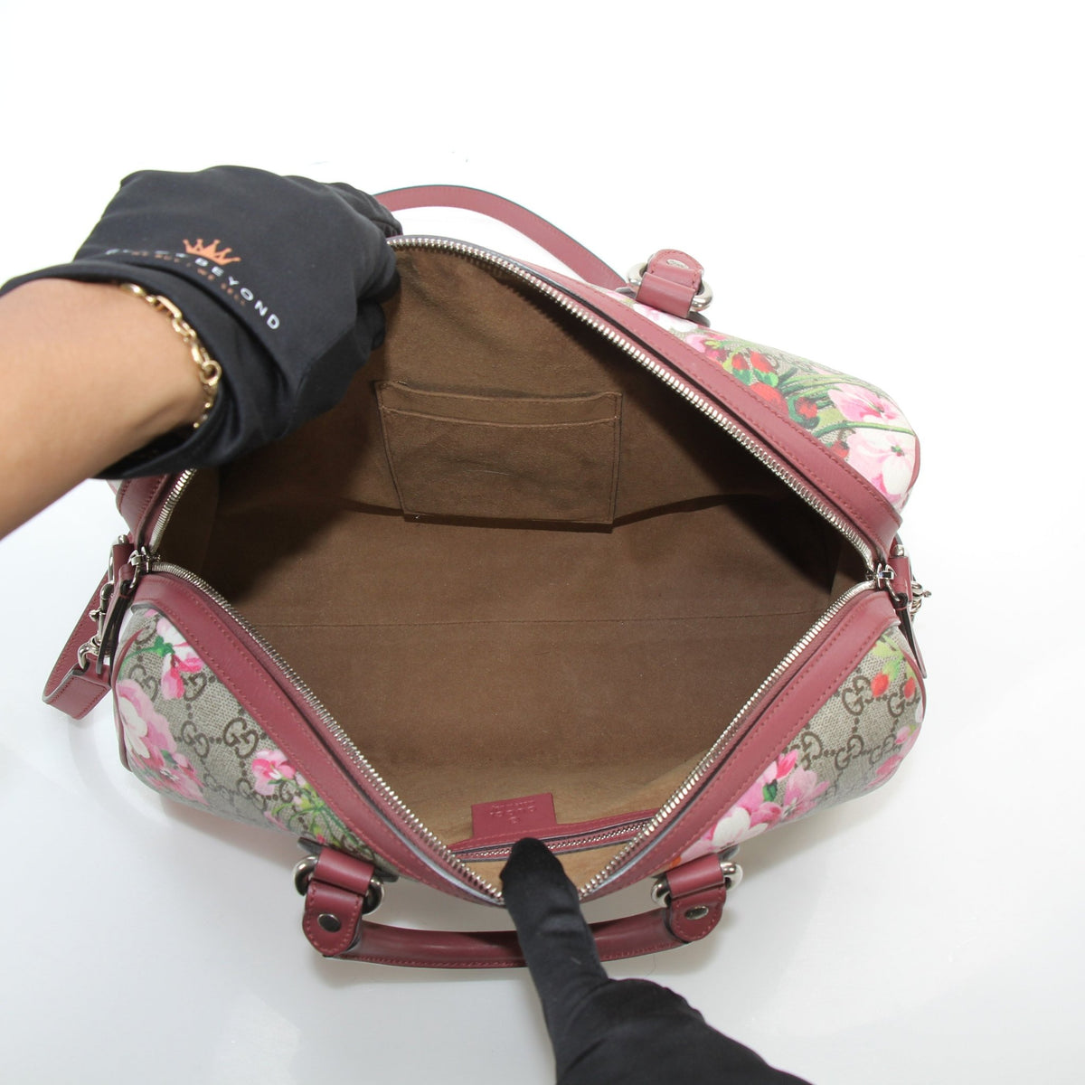 Gucci Beige GG Supreme Blooms Floral PM Boston Bag handbag with floral print and structured handles