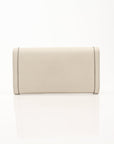 Gucci Diana Chain Wallet in elegant design, featuring a gold chain and luxurious leather finish.